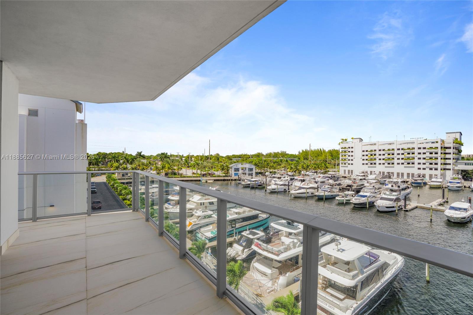 Photo of 17111 Biscayne Blvd #401, North Miami Beach, Florida, 33160 -