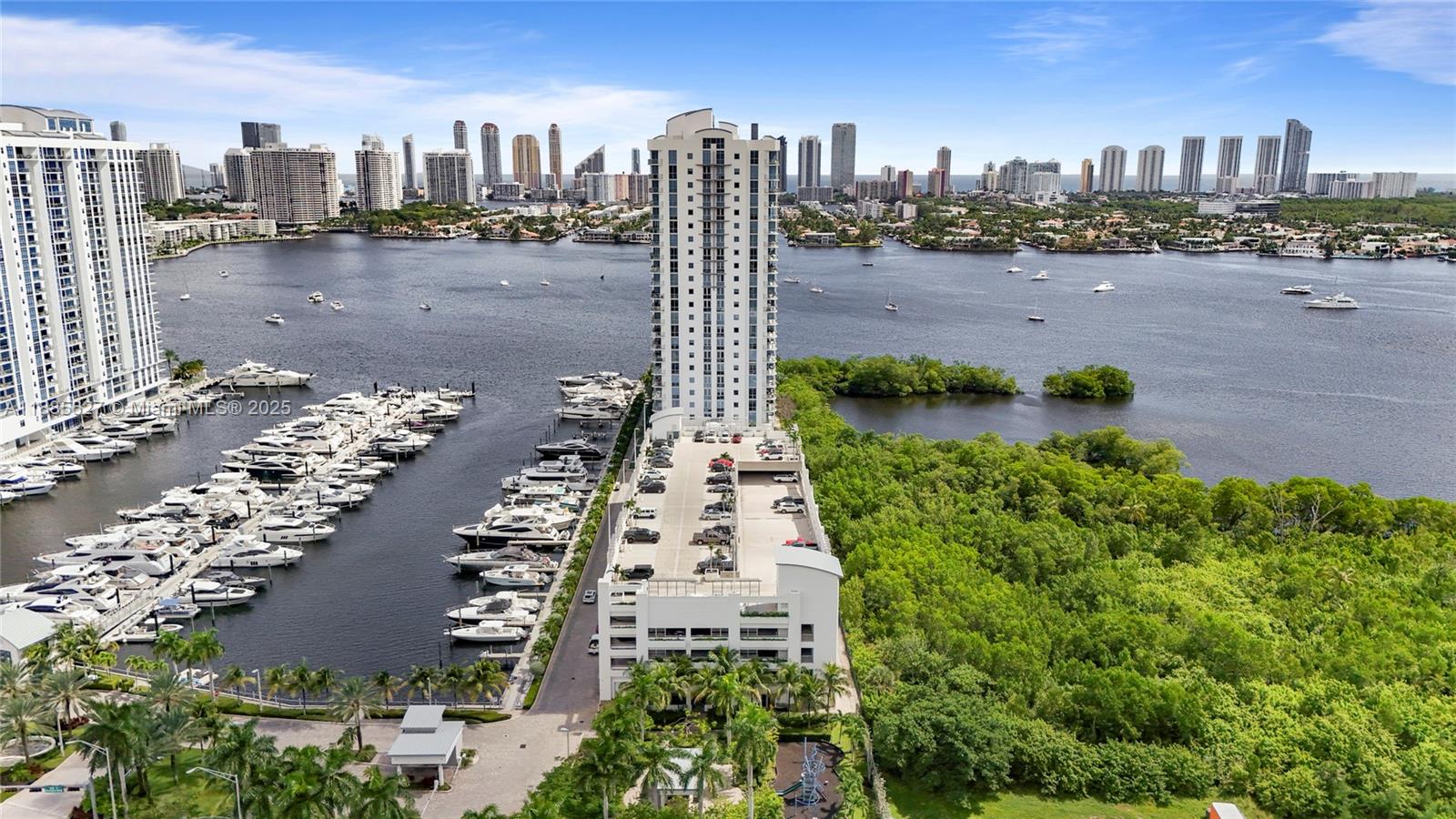 Photo of 17111 Biscayne Blvd #401, North Miami Beach, Florida, 33160 -