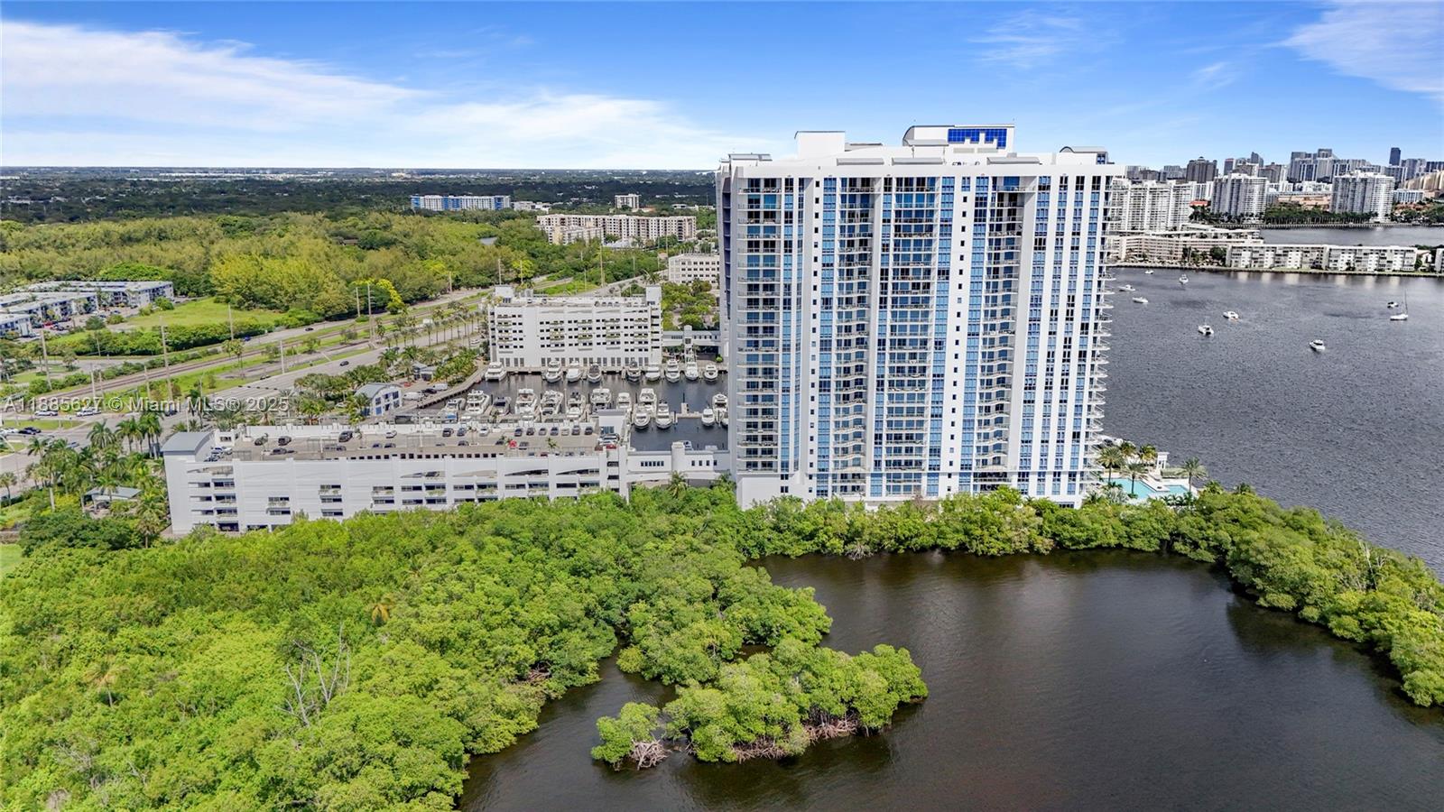 Photo of 17111 Biscayne Blvd #401, North Miami Beach, Florida, 33160 -