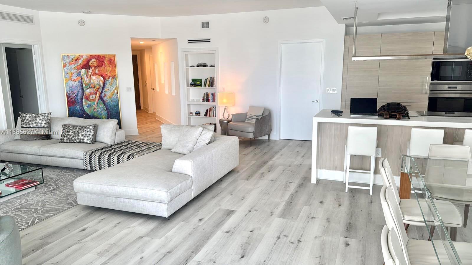 Photo of 17111 Biscayne Blvd  #401, North Miami Beach, Florida, 33160 - 