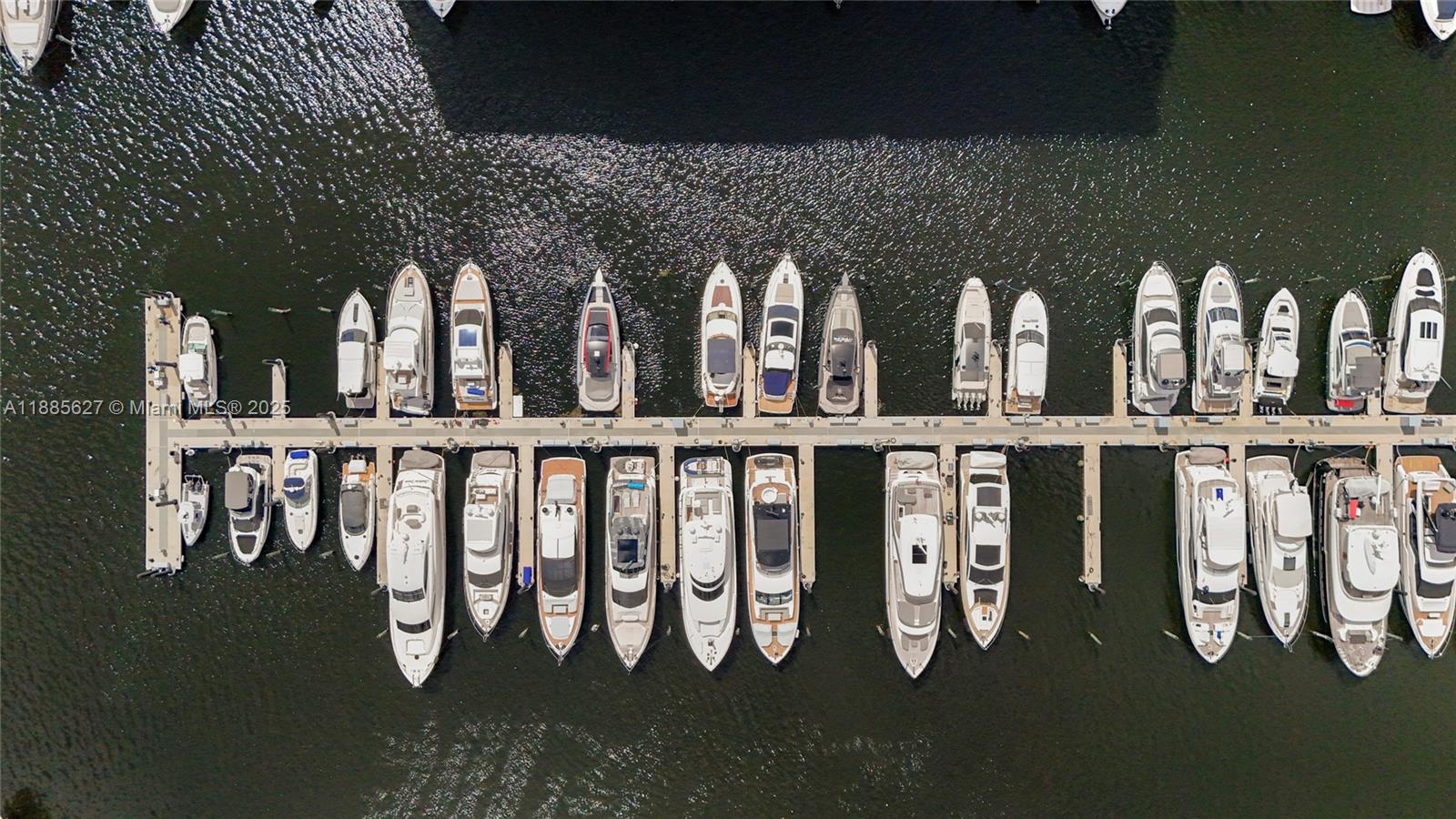 Photo of 17111 Biscayne Blvd #401, North Miami Beach, Florida, 33160 -