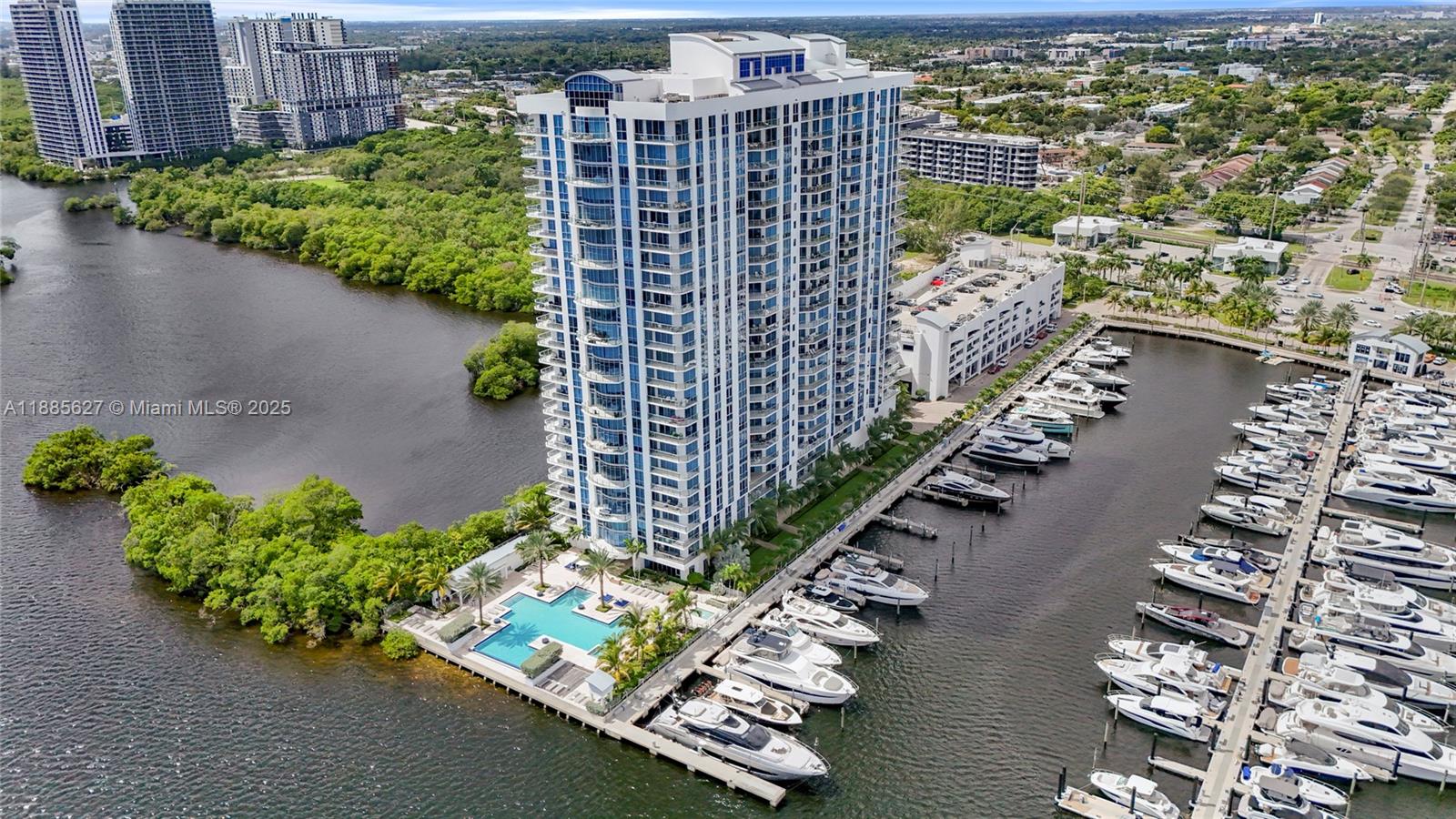 Photo of 17111 Biscayne Blvd #401, North Miami Beach, Florida, 33160 -