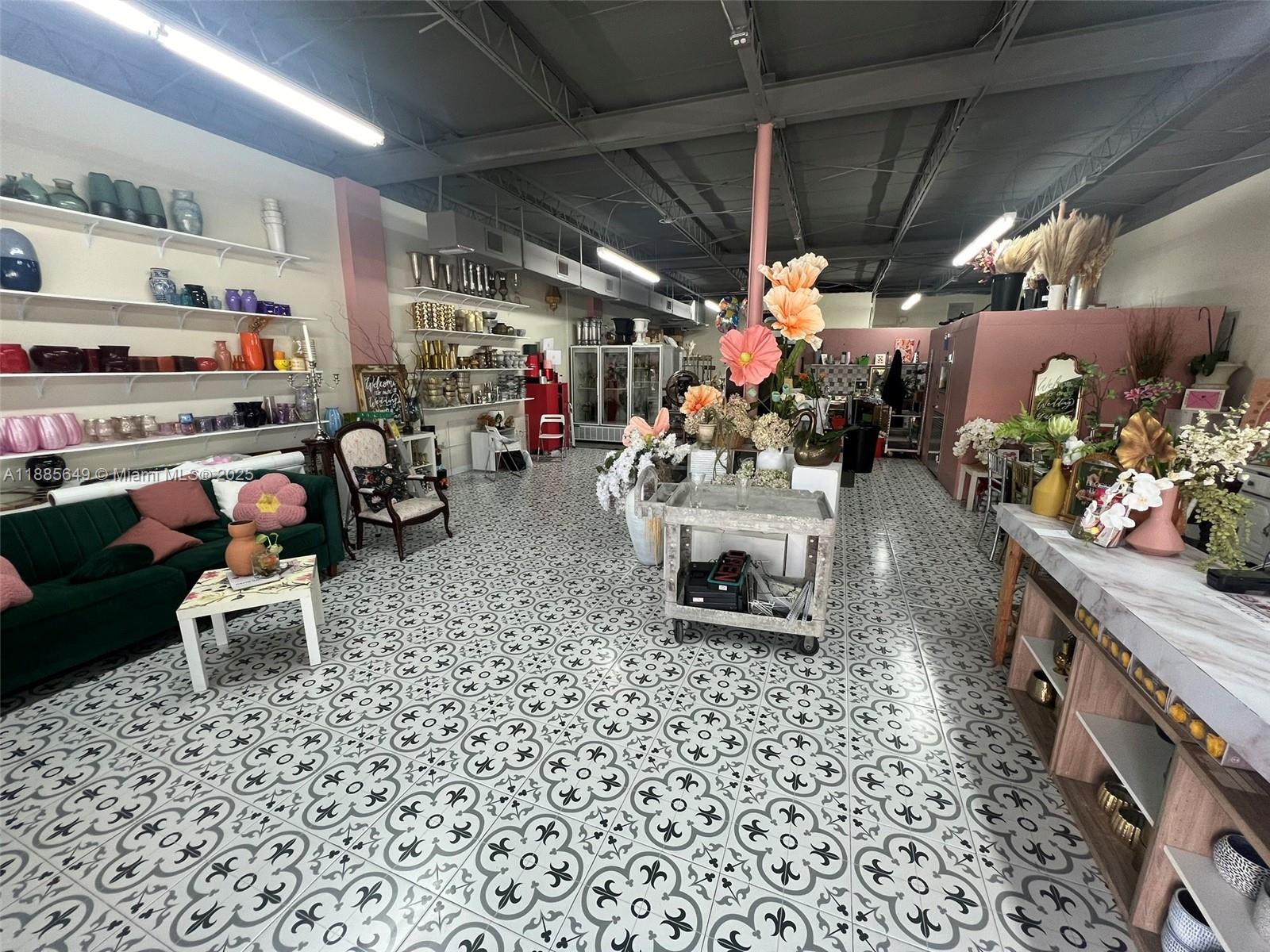 Ver detalles   /   sq. ft. $ 2025-10-03 0 foto