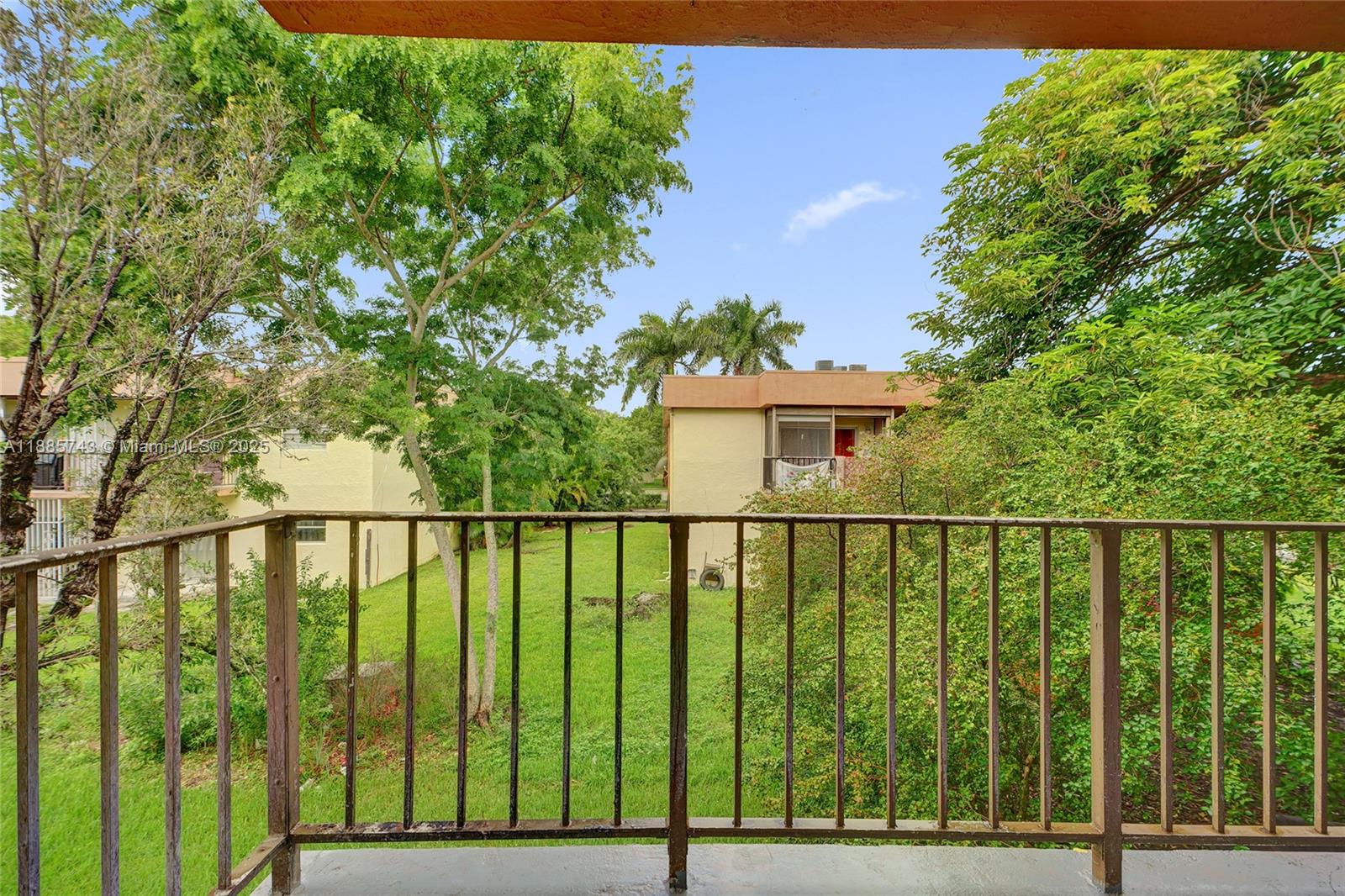   /  905 sq. ft. $ 2025-09-26 0 Photo