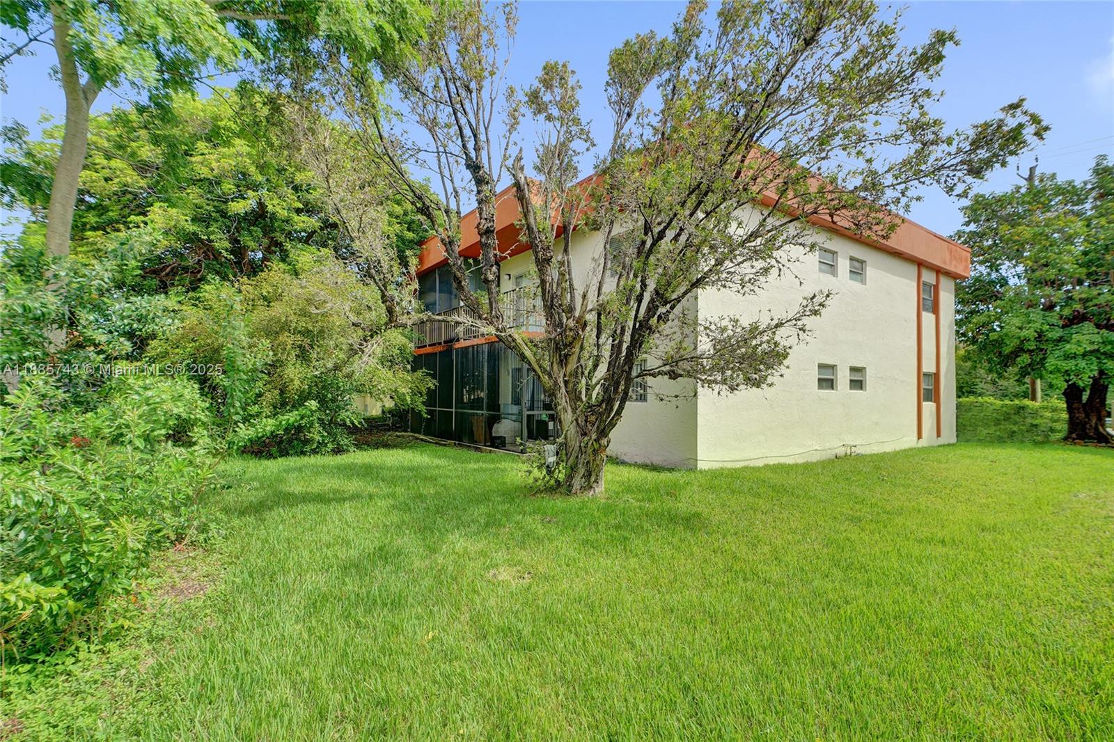   /  905 sq. ft. $ 2025-09-26 0 Photo