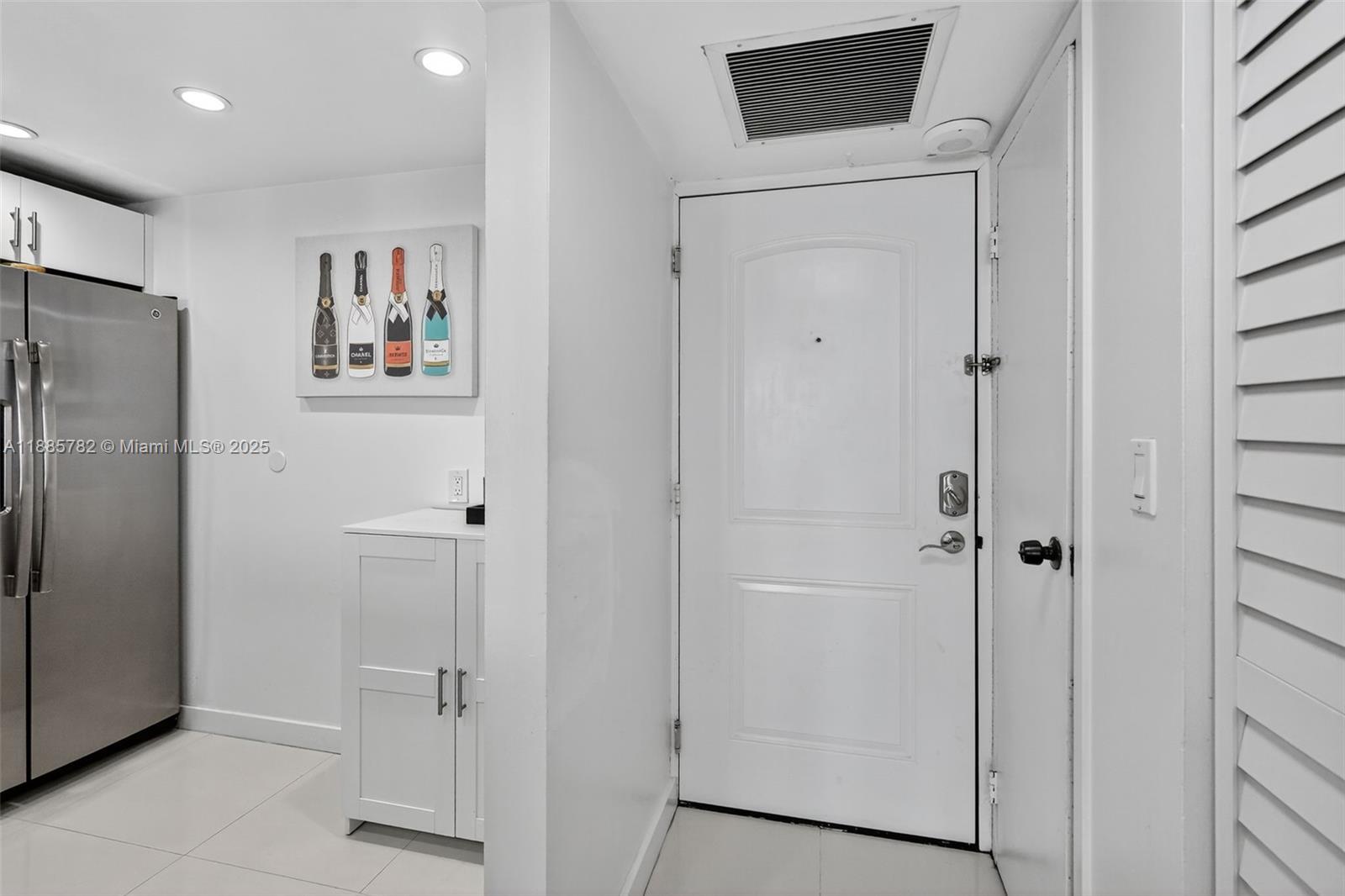 1512 1 / 2 991 sq. ft. $ 2025-09-26 0 foto
