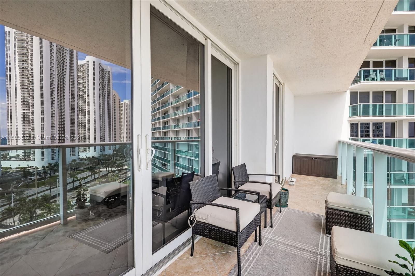 1512 1 / 2 991 sq. ft. $ 2025-09-26 0 foto