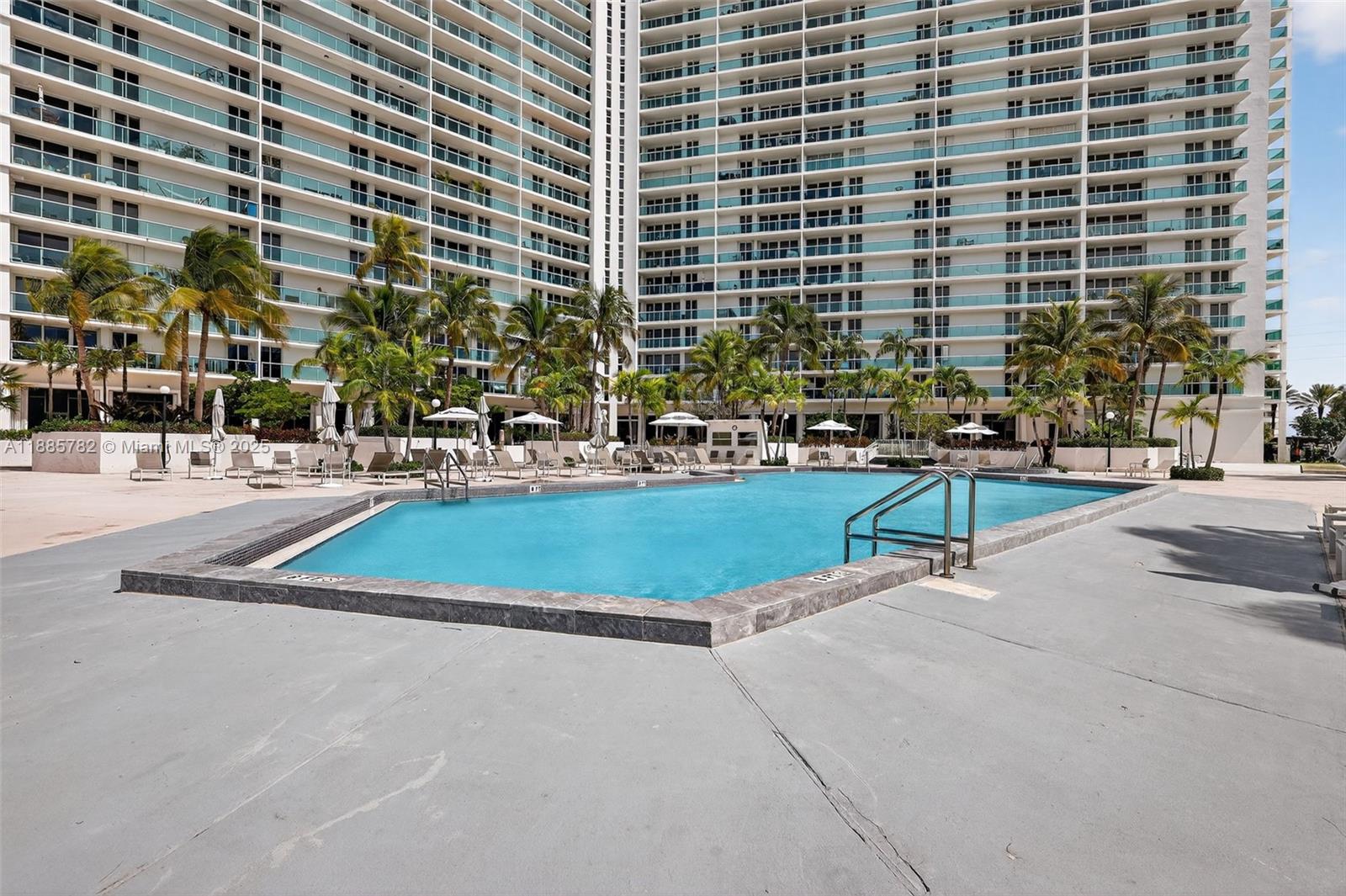 1512 1 / 2 991 sq. ft. $ 2025-09-26 0 foto