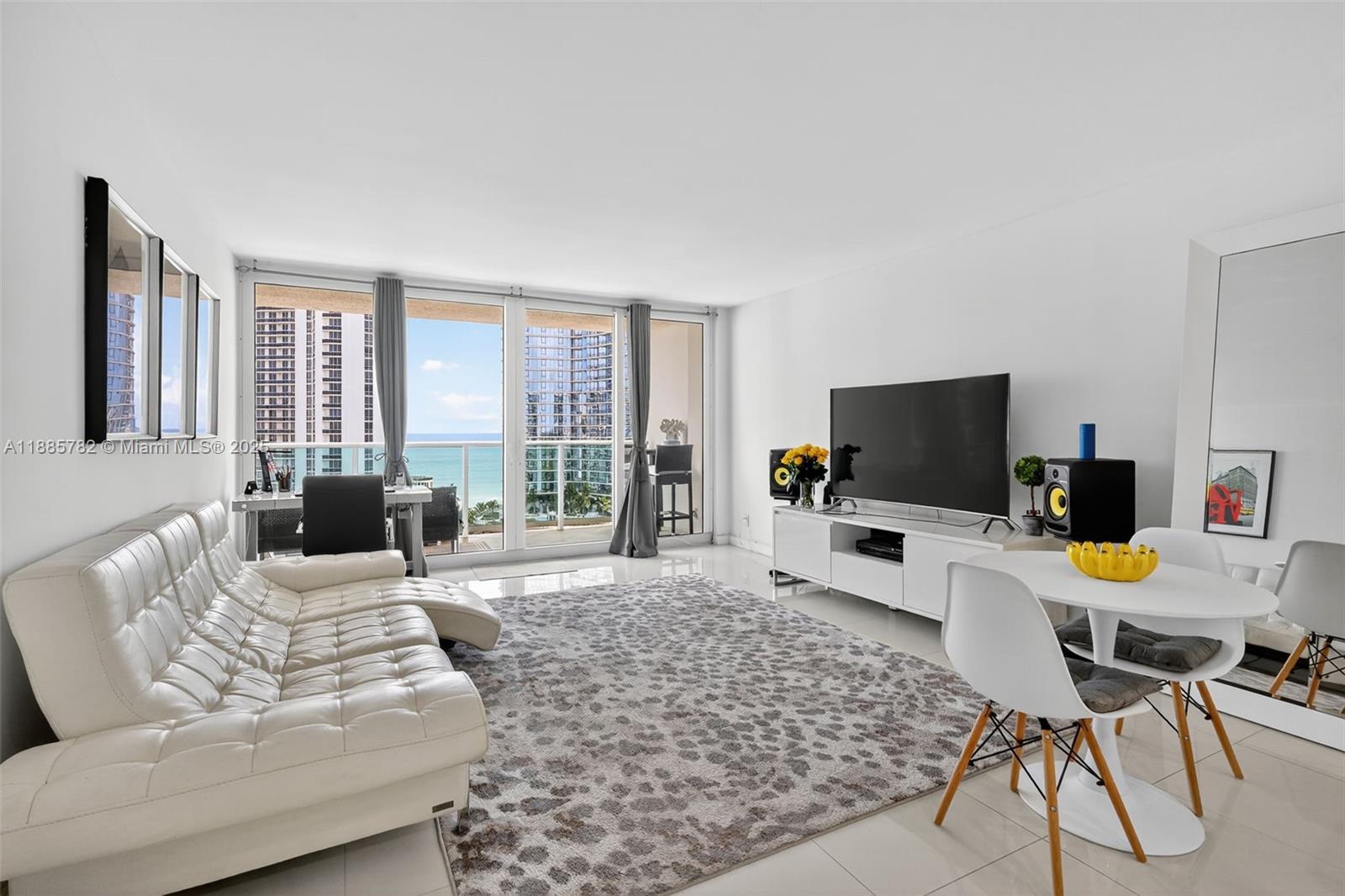1512 1 / 2 991 sq. ft. $ 2025-09-26 0 foto