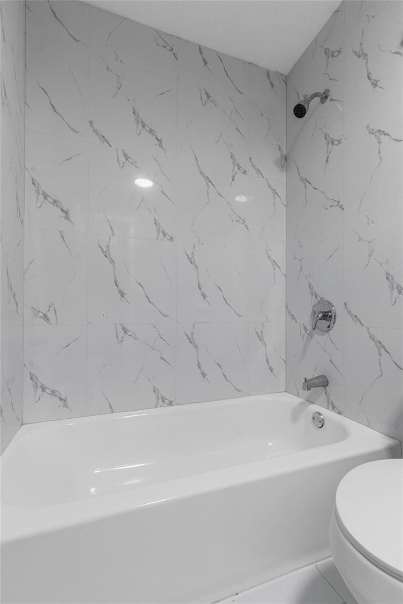Ver detalles / 0 2072 sq. ft. $ 2026-06-23 0 foto
