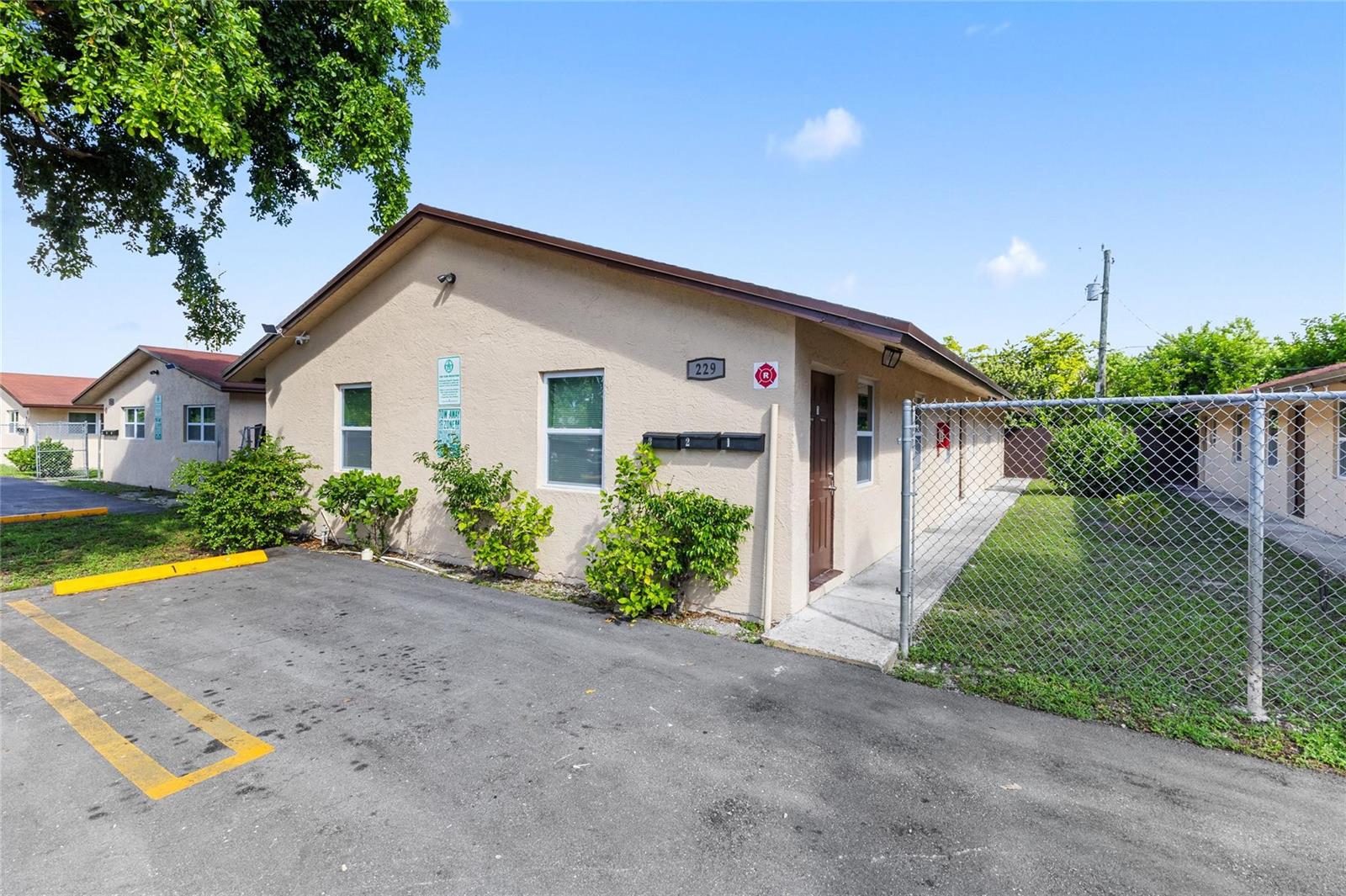   / 0 2072 sq. ft. $ 2026-06-23 0 foto