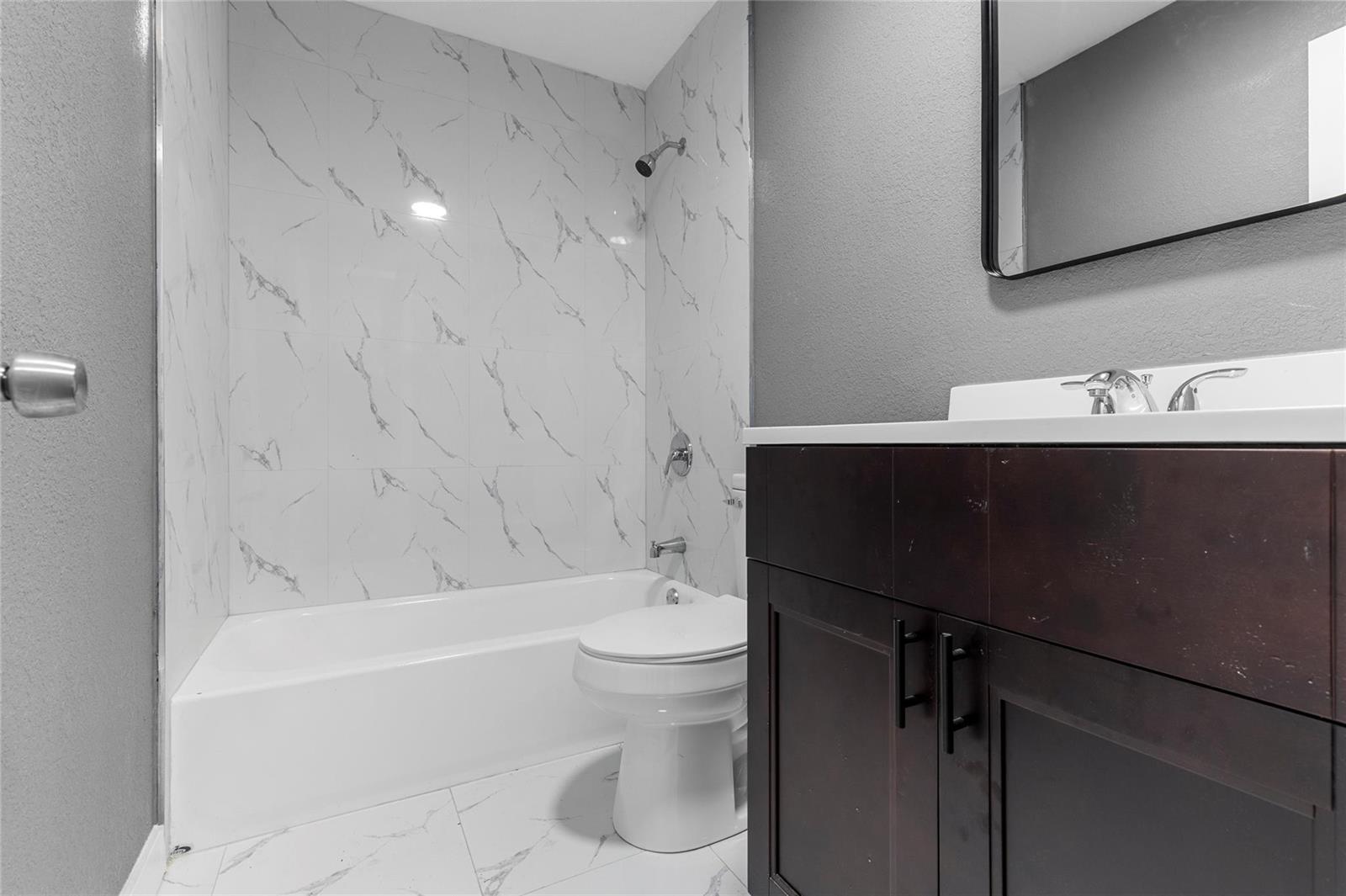   / 0 2072 sq. ft. $ 2026-06-23 0 foto