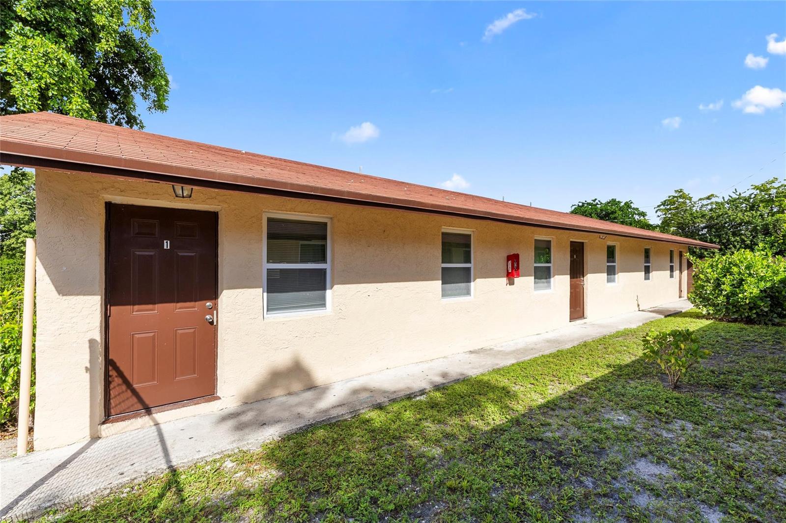   / 0 2072 sq. ft. $ 2026-06-23 0 foto