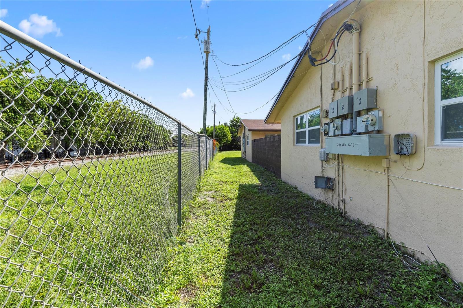   / 0 2072 sq. ft. $ 2026-06-23 0 foto