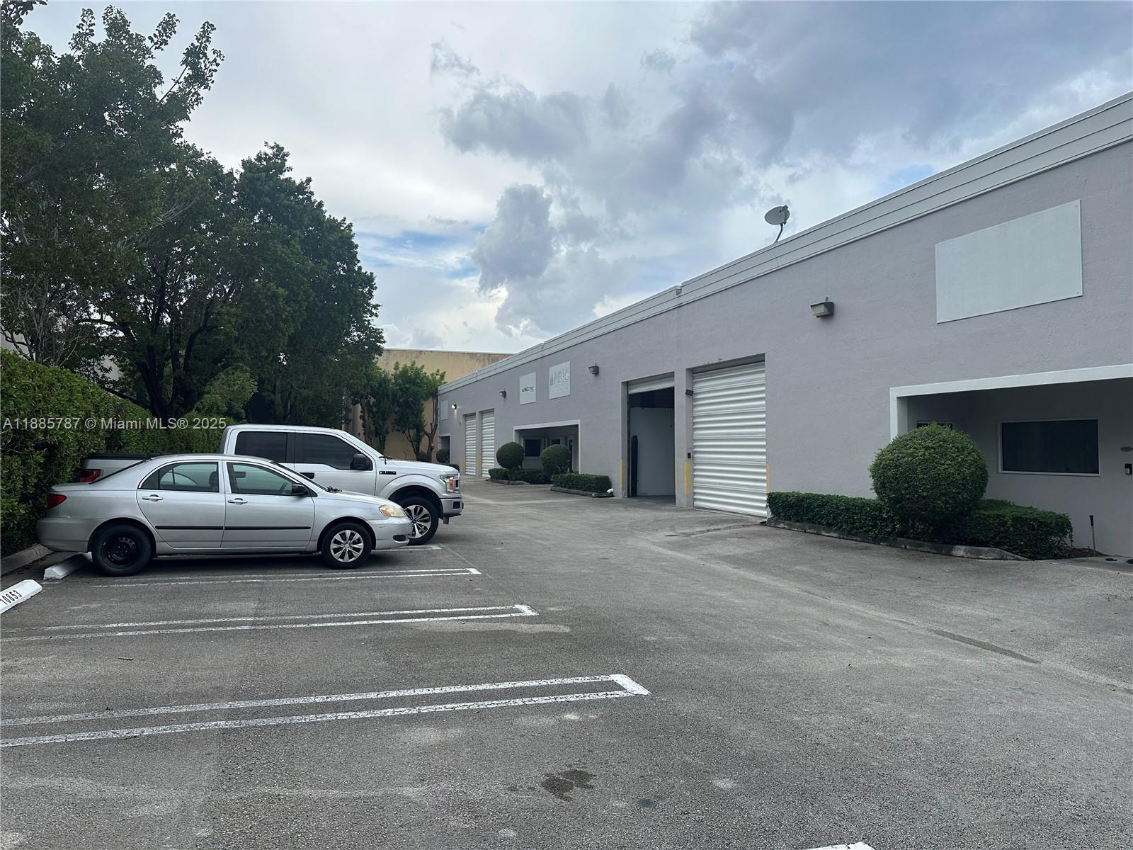 10849  /   sq. ft. $ 2025-09-26 0 foto