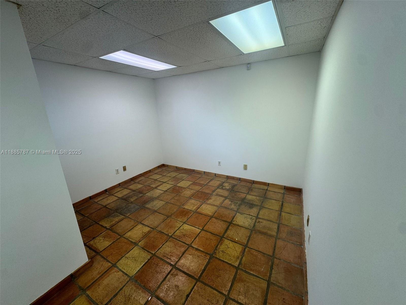 10849  /   sq. ft. $ 2025-09-26 0 foto