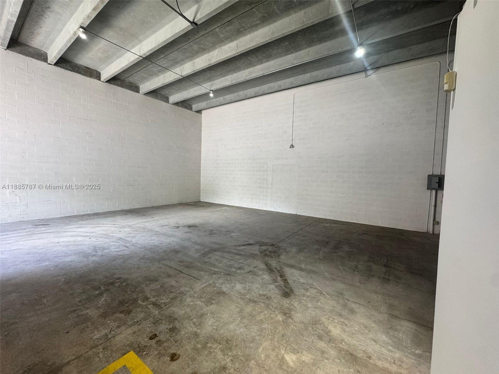 10849  /   sq. ft. $ 2025-09-26 0 foto