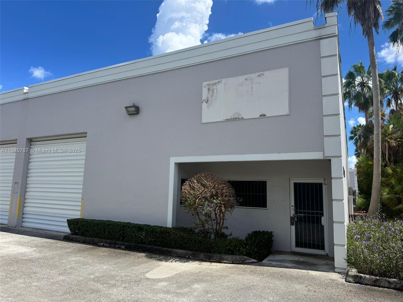 10849  /   sq. ft. $ 2025-09-26 0 foto