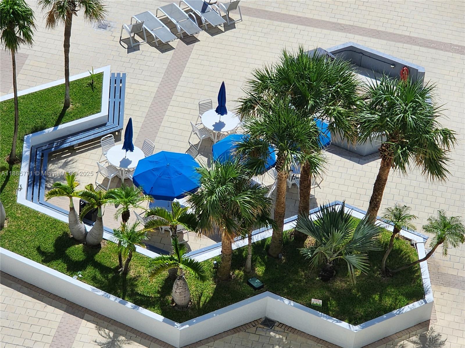 Photo of 2030 Ocean Dr  #1218, Hallandale Beach, Florida, 33009 - Picnic BBQ Area