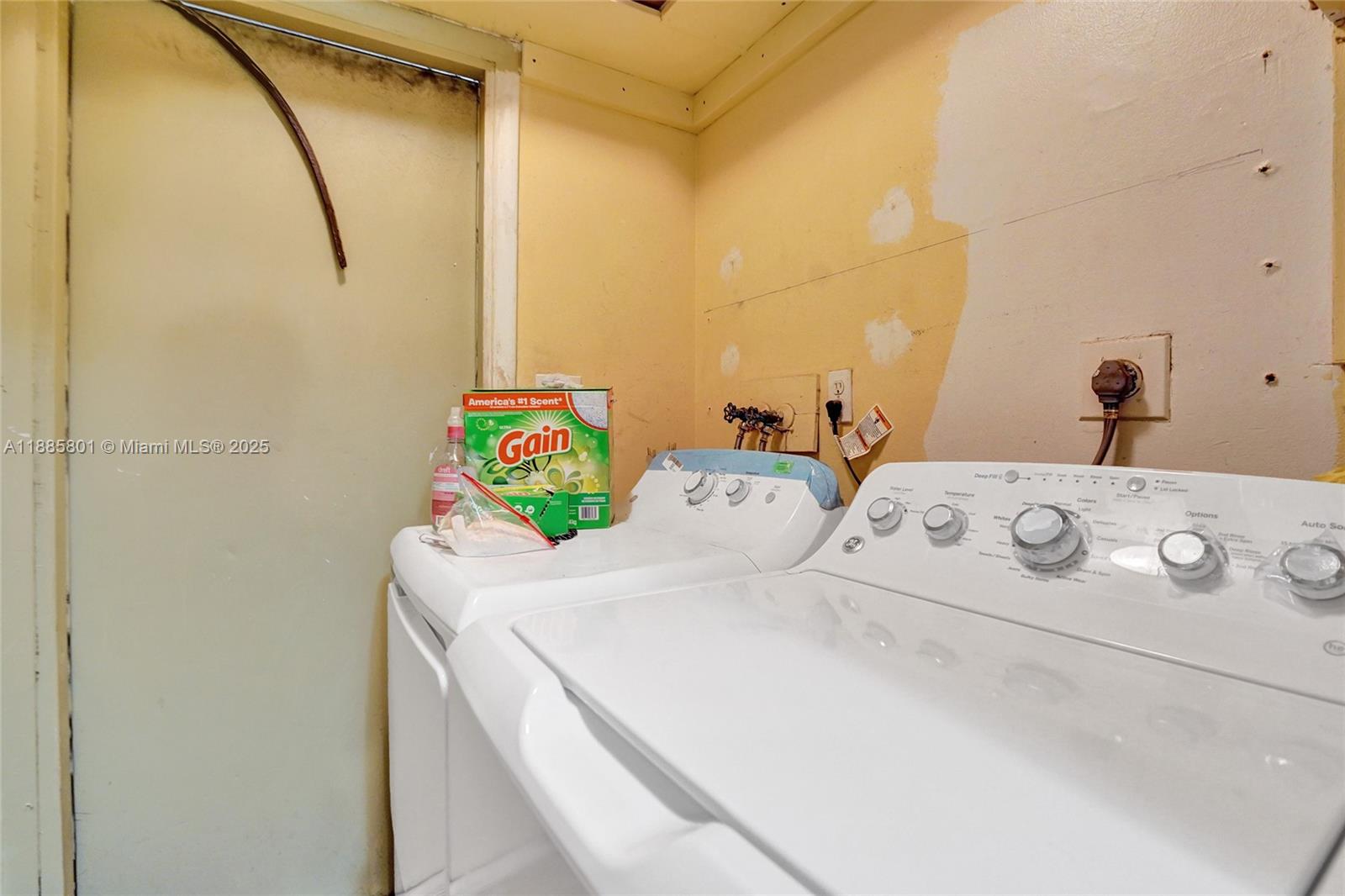   /  2894 sq. ft. $ 2025-09-27 0 Photo
