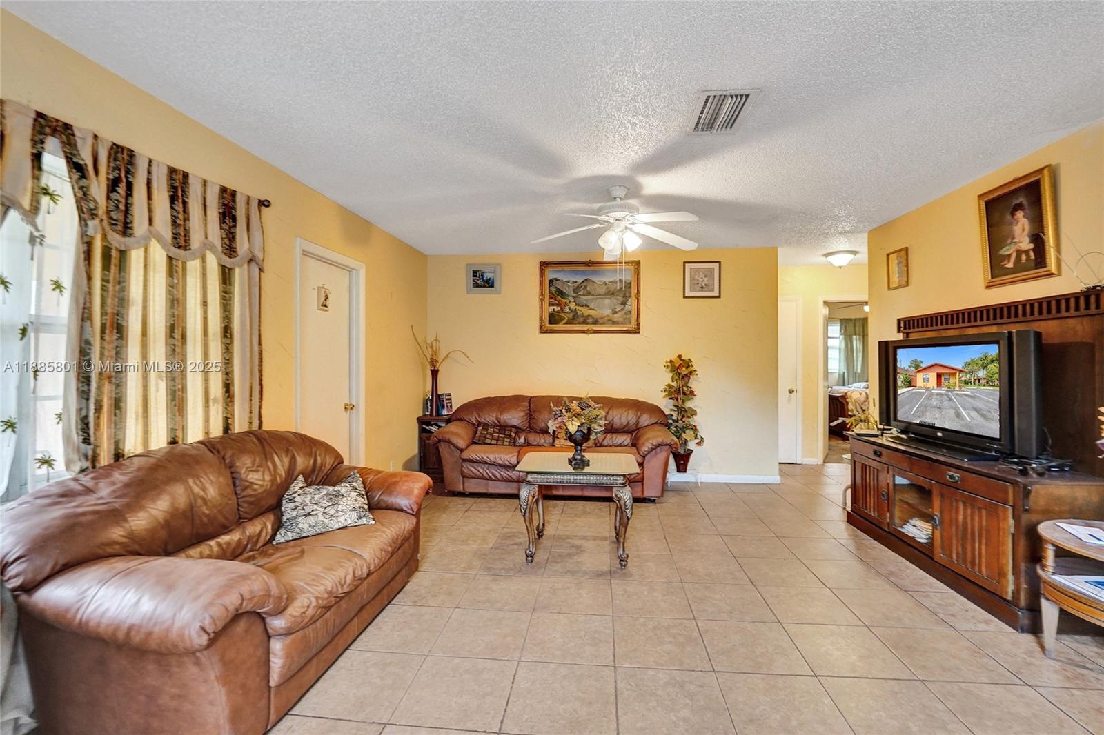   /  2894 sq. ft. $ 2025-09-27 0 Photo