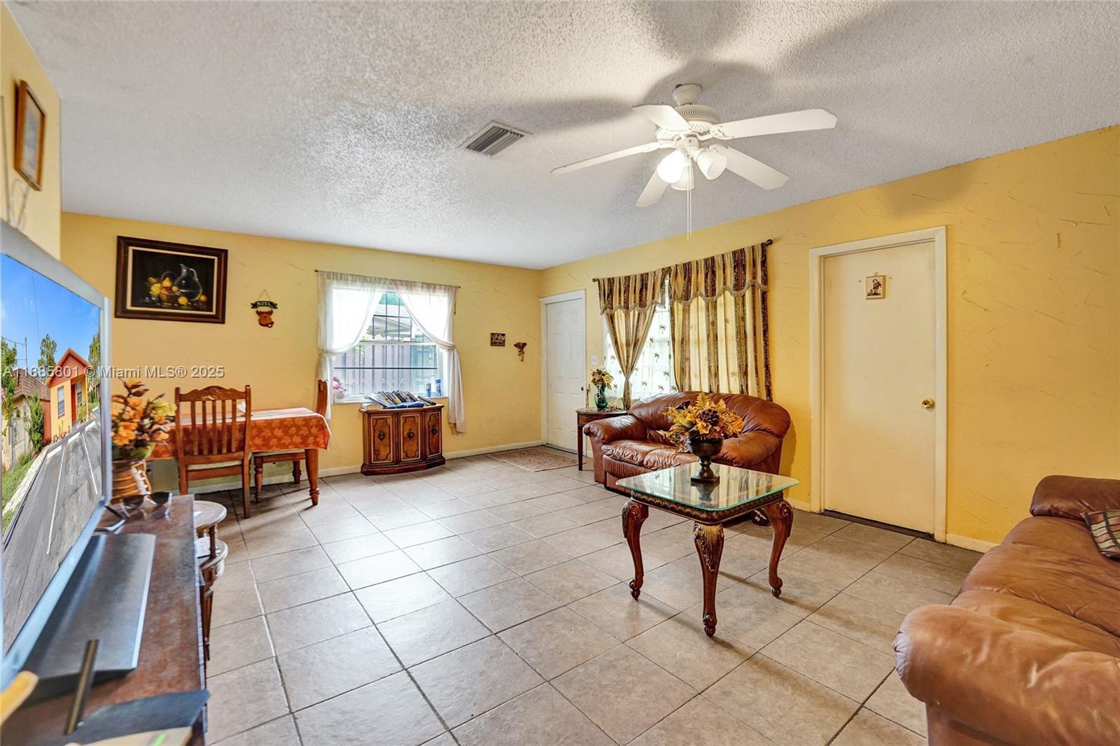   /  2894 sq. ft. $ 2025-09-27 0 Photo