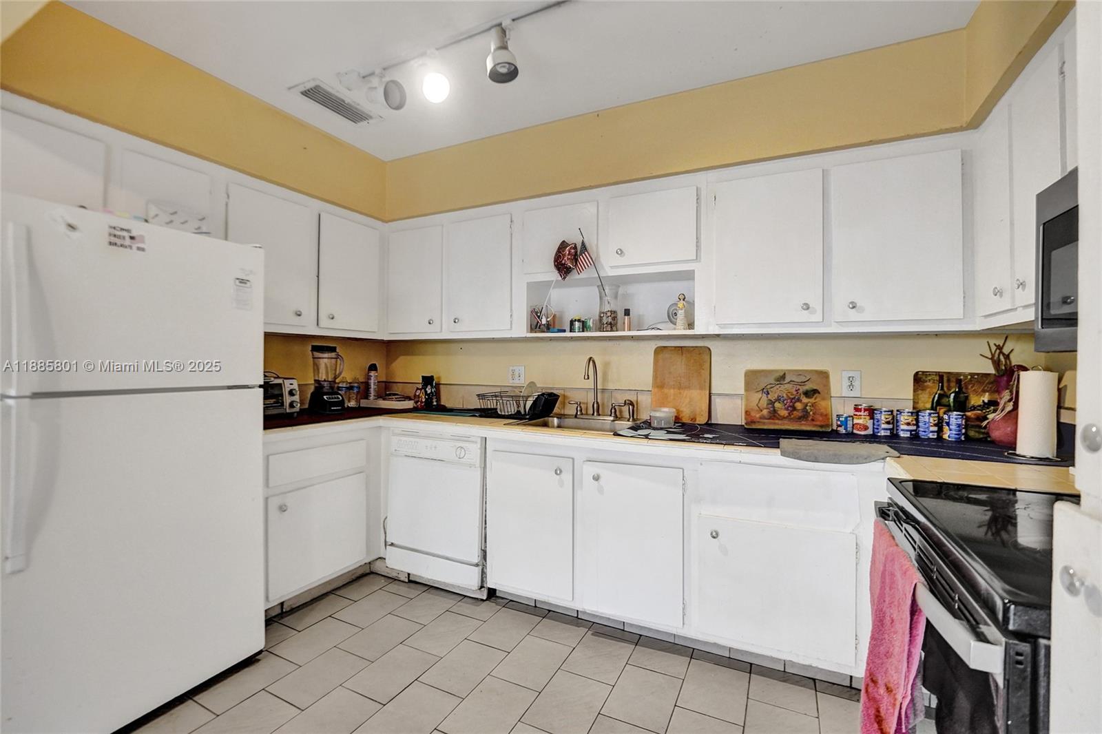   /  2894 sq. ft. $ 2025-09-27 0 Photo