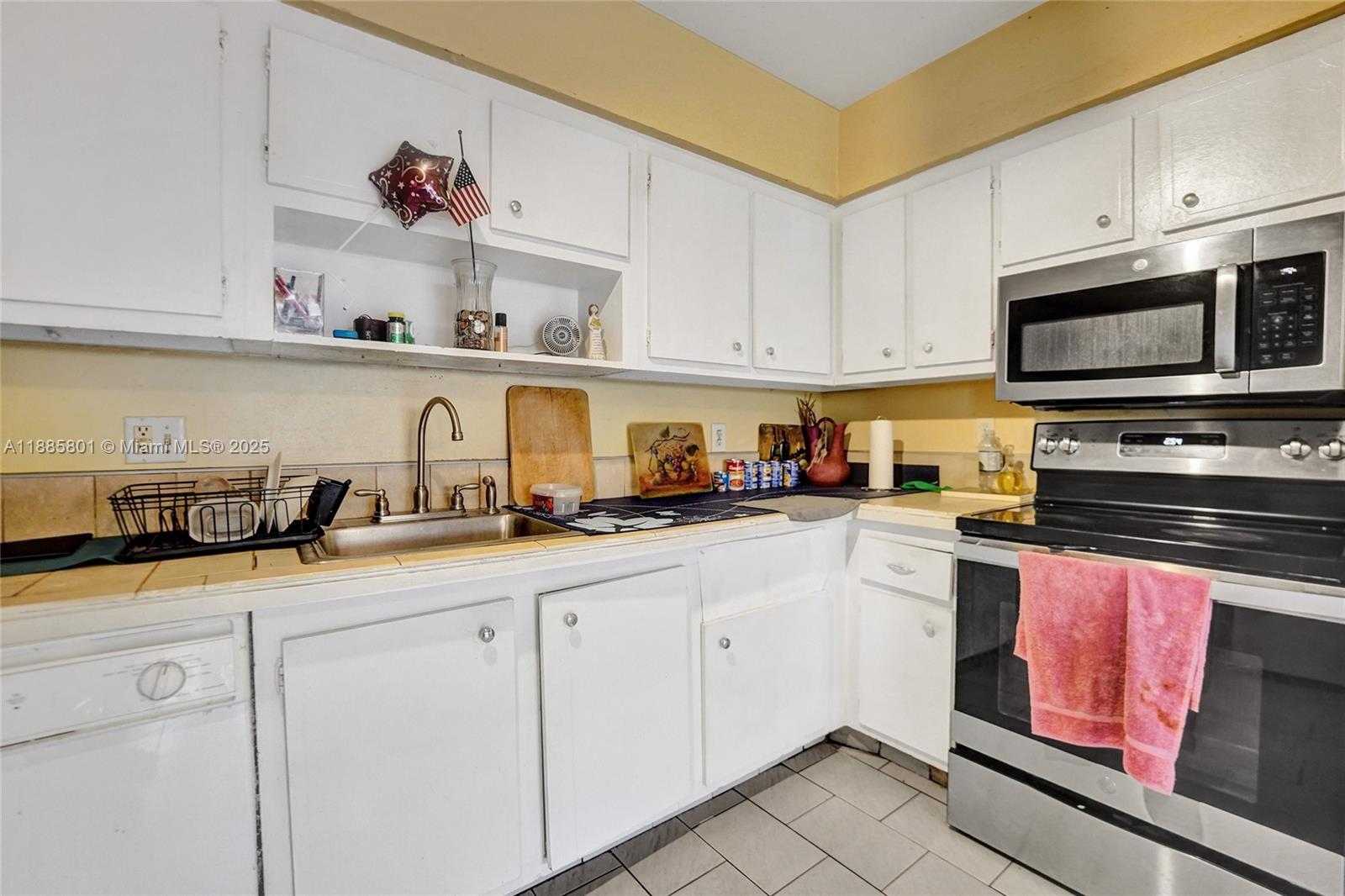   /  2894 sq. ft. $ 2025-09-27 0 Photo