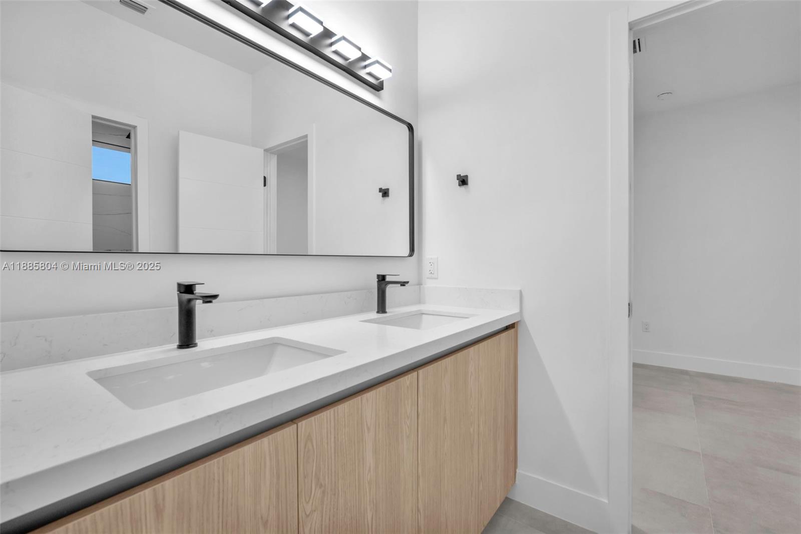   /  0 sq. ft. $ 2025-09-27 0 Photo