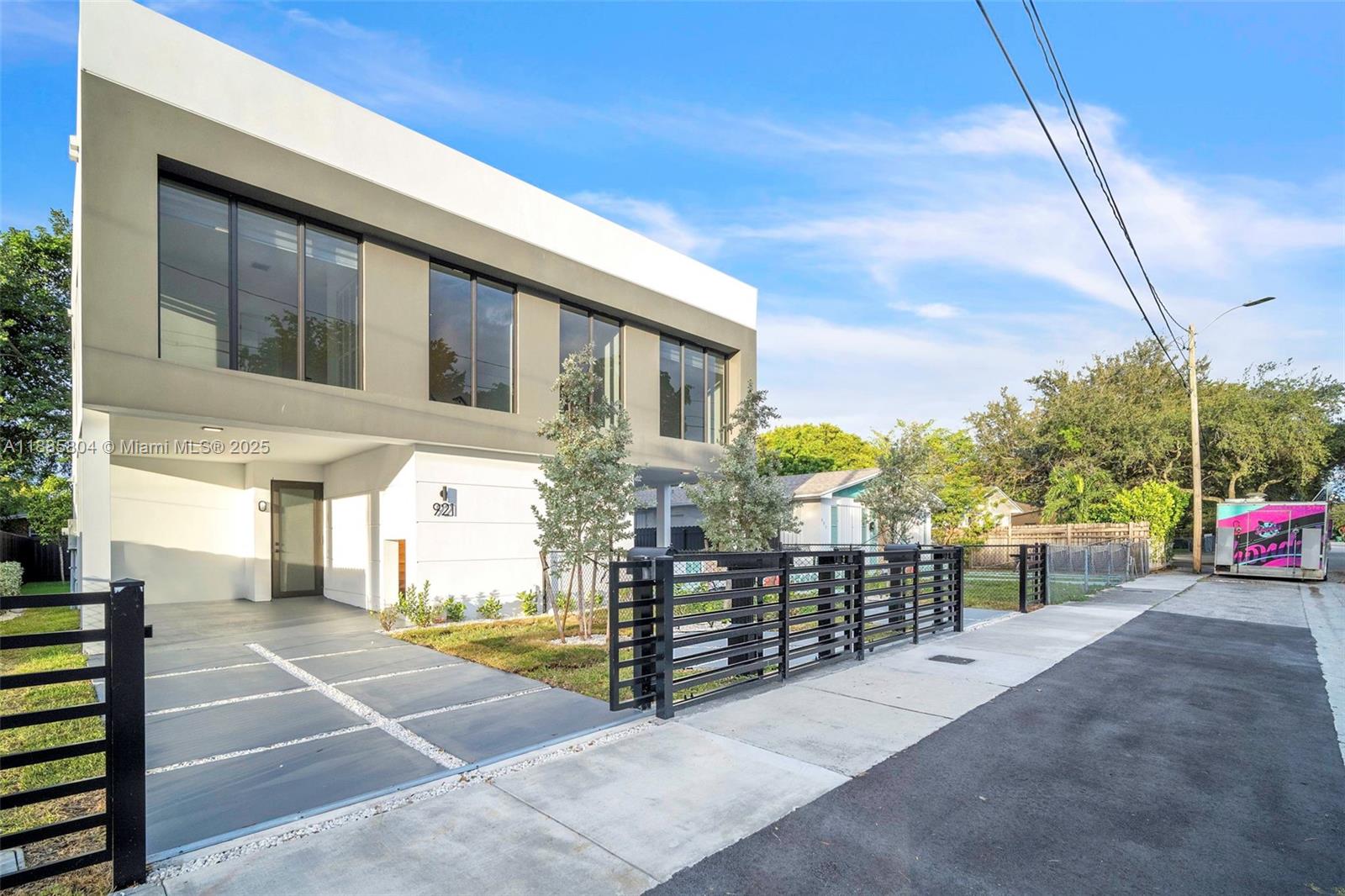   /  0 sq. ft. $ 2025-09-27 0 Photo