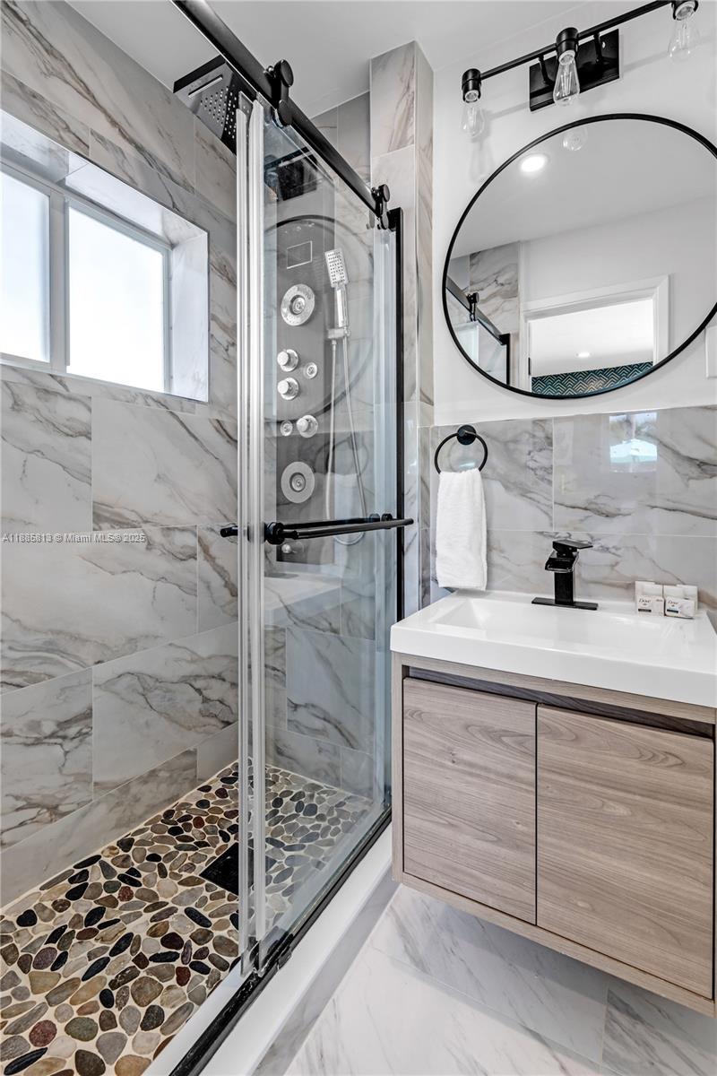 1730 3 / 2 1200 sq. ft. $ 2025-09-27 0 Photo