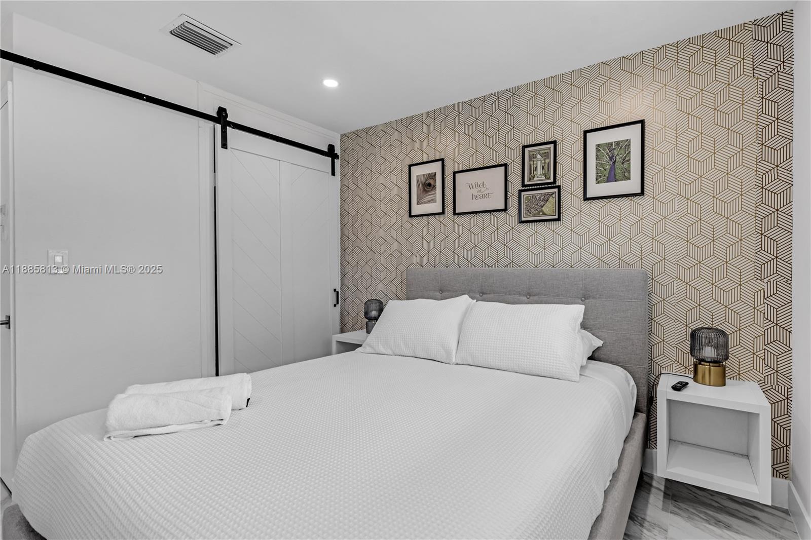 1730 3 / 2 1200 sq. ft. $ 2025-09-27 0 Photo
