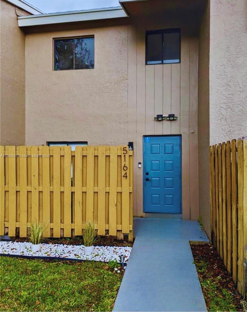 5164 2 / 2 1216 sq. ft. $ 2026-01-20 0 foto