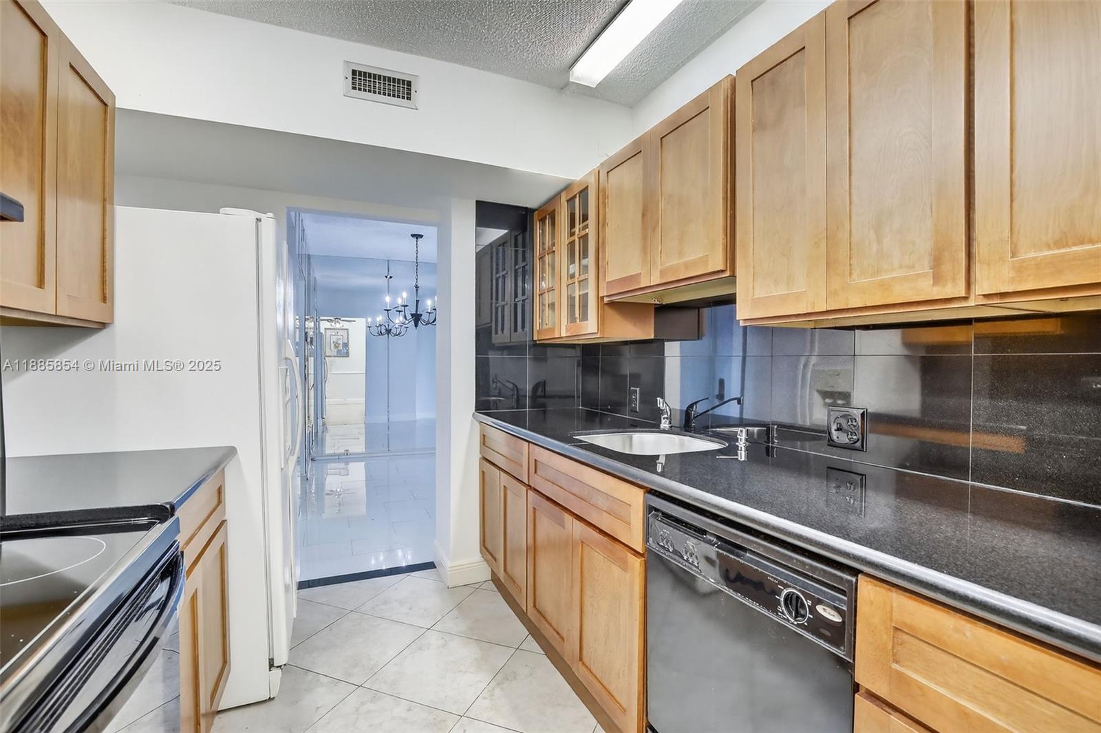 308 1 / 2 844 sq. ft. $ 2025-09-27 0 Photo