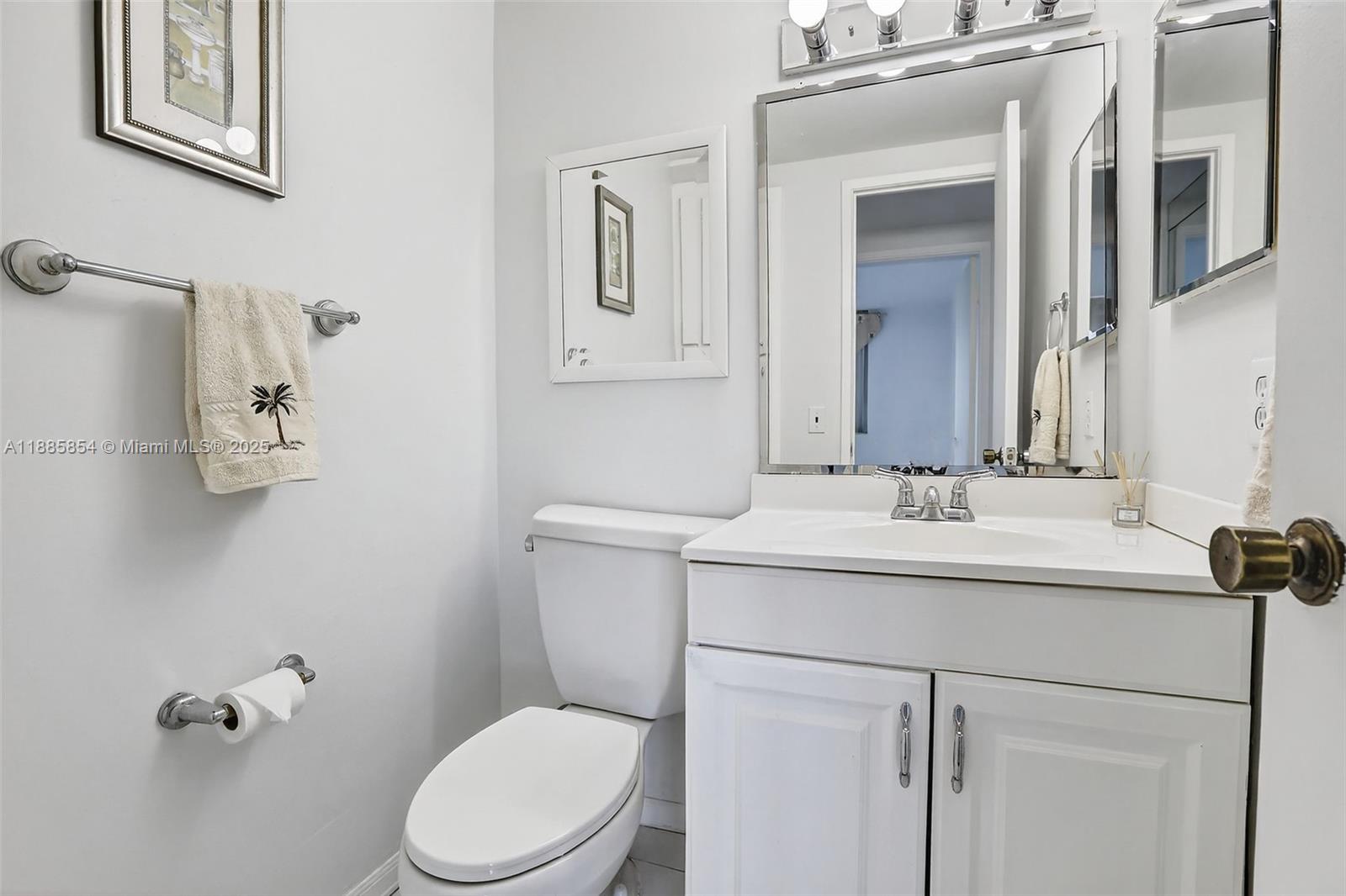 308 1 / 2 844 sq. ft. $ 2025-09-27 0 Photo