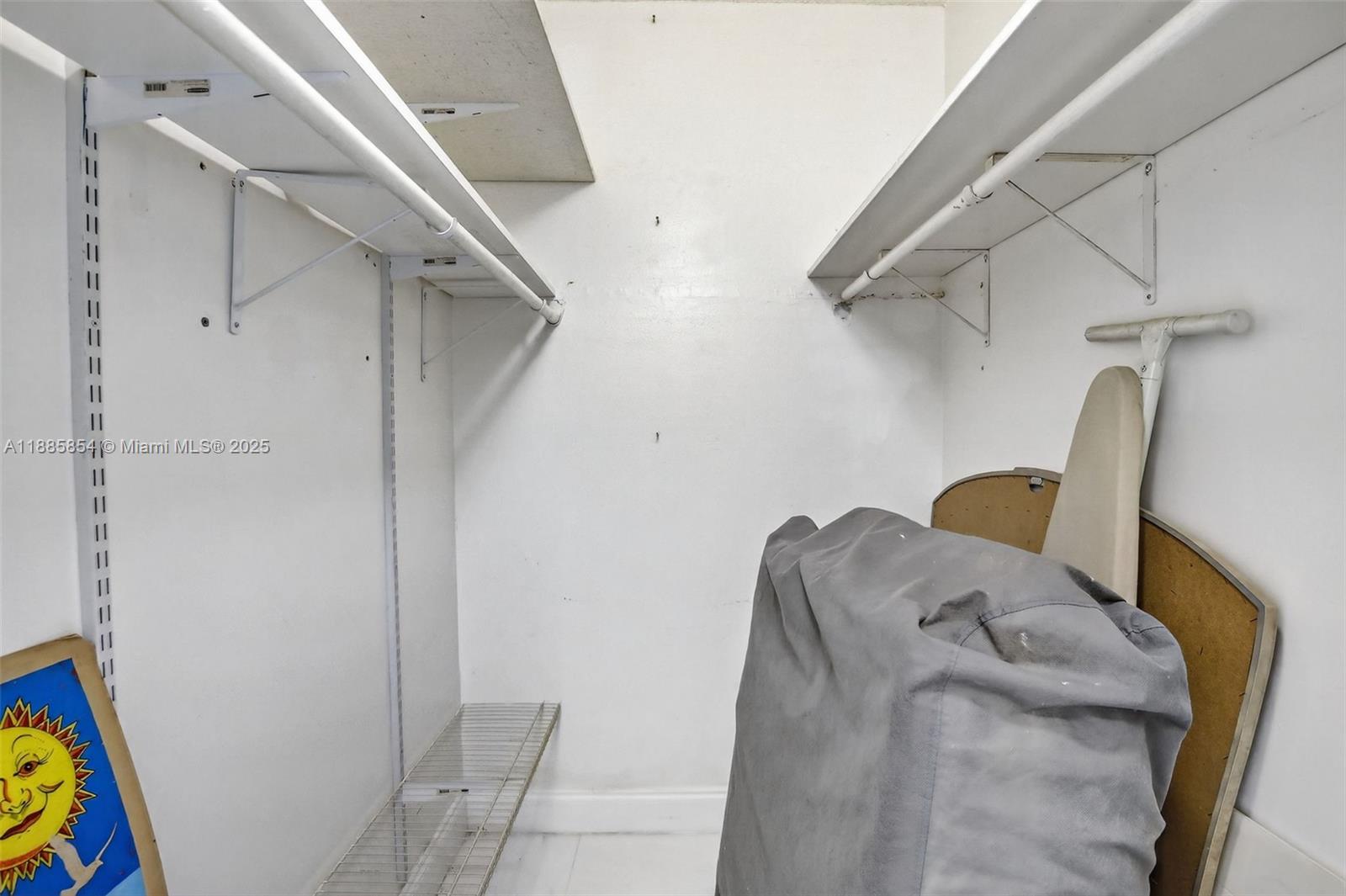 308 1 / 2 844 sq. ft. $ 2025-09-27 0 Photo