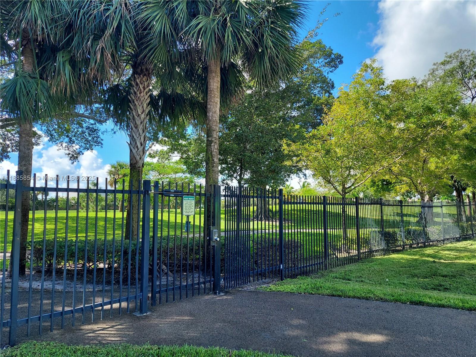 308 1 / 2 844 sq. ft. $ 2025-09-27 0 Photo