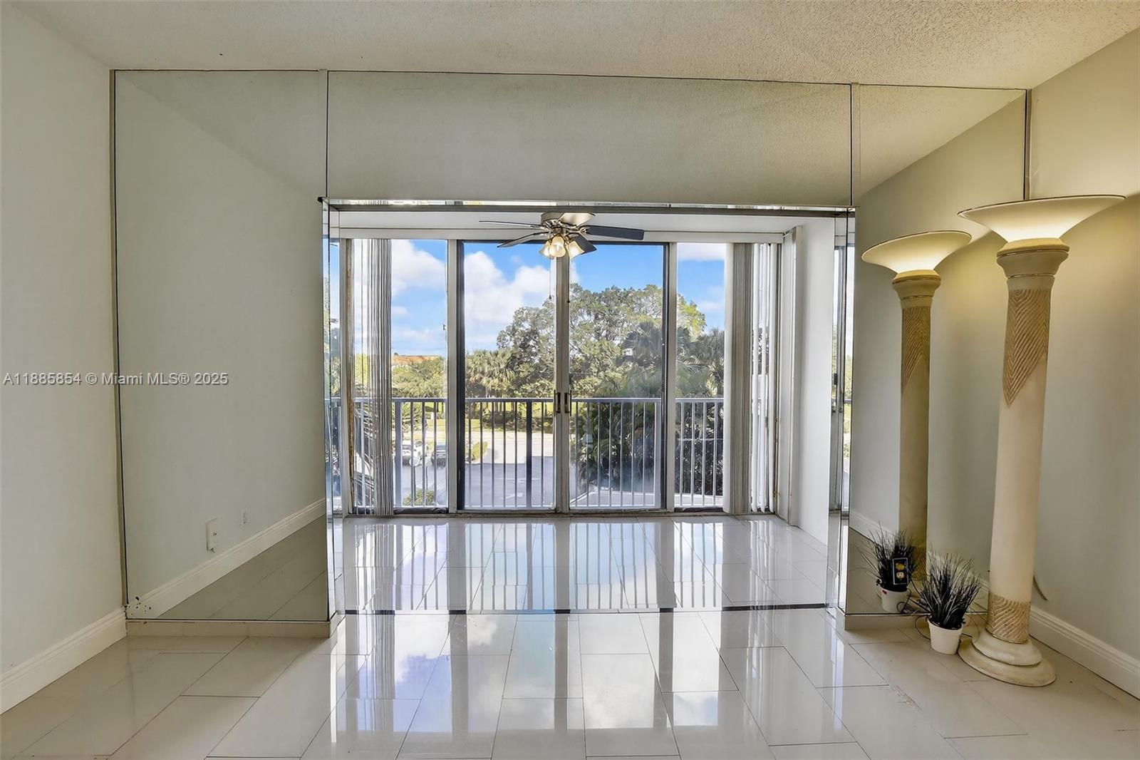 308 1 / 2 844 sq. ft. $ 2025-09-27 0 Photo