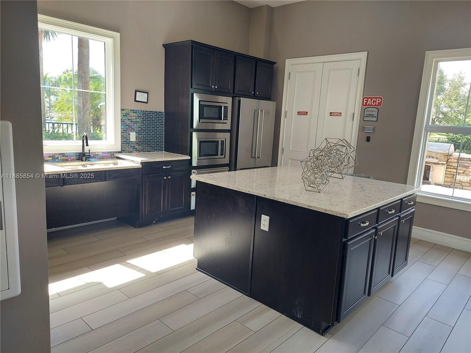 308 1 / 2 844 sq. ft. $ 2025-09-27 0 Photo