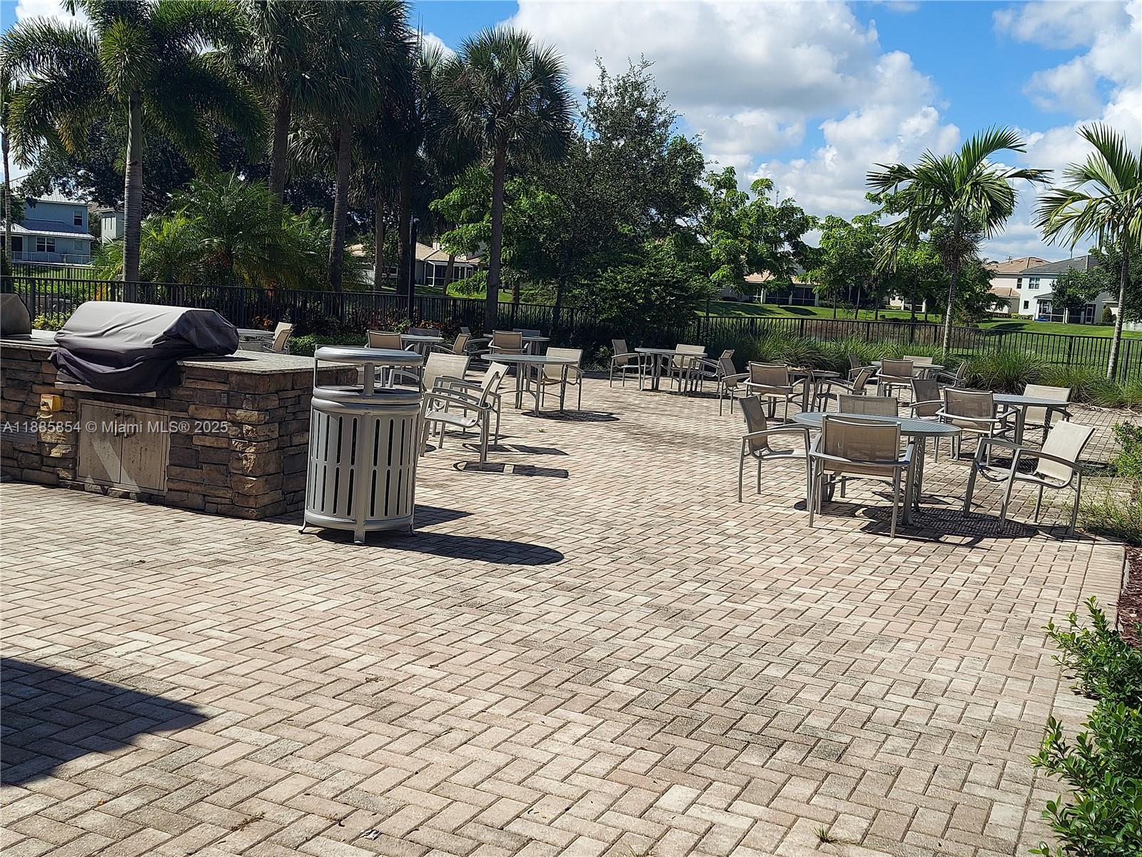 308 1 / 2 844 sq. ft. $ 2025-09-27 0 Photo