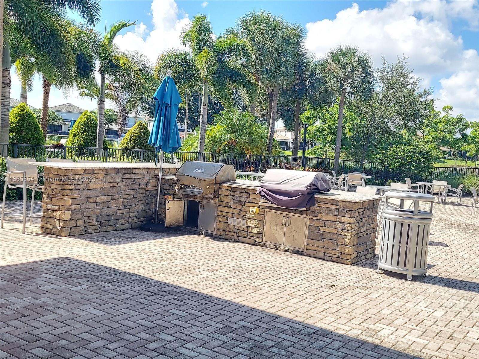 308 1 / 2 844 sq. ft. $ 2025-09-27 0 Photo