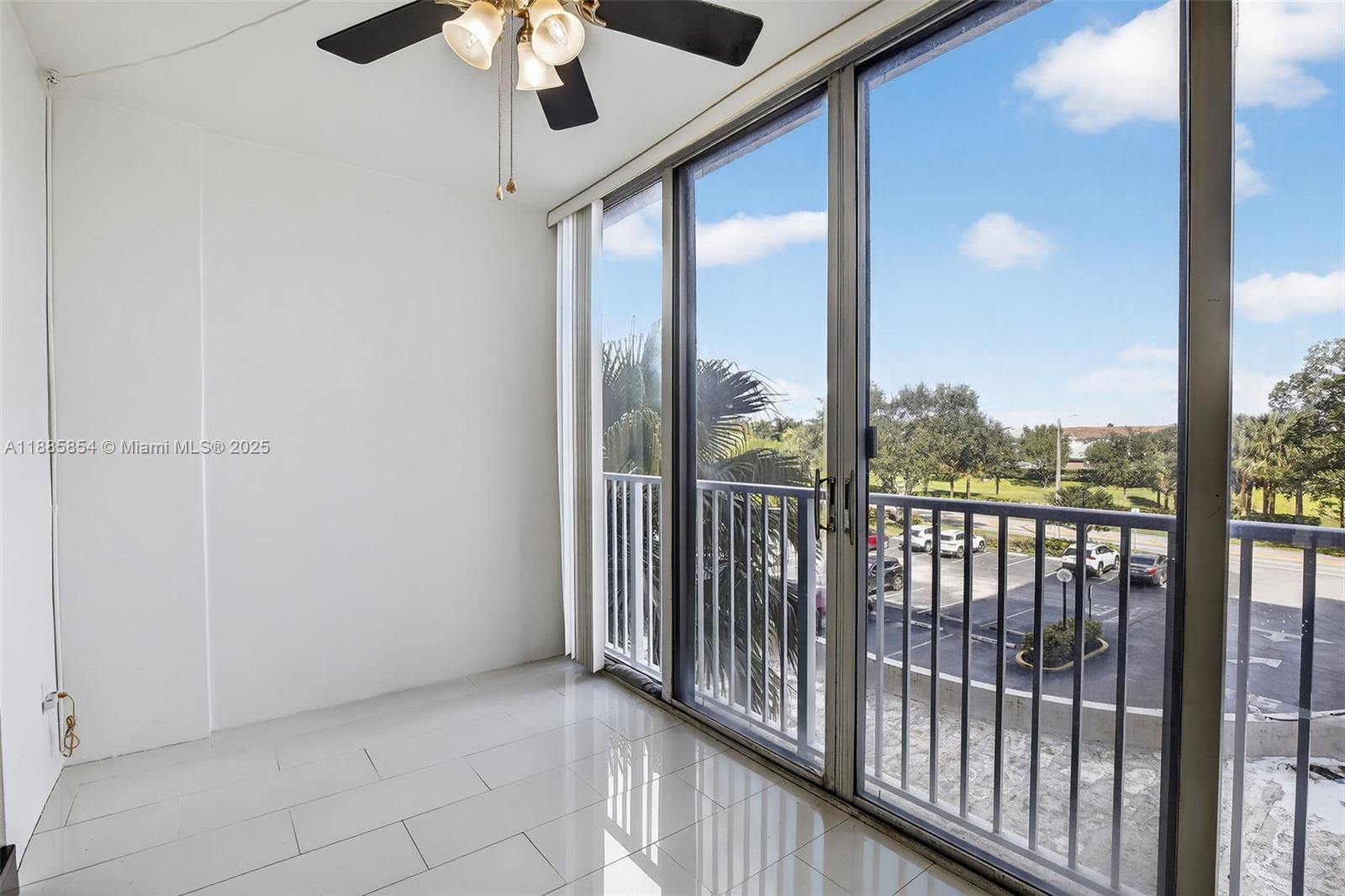 308 1 / 2 844 sq. ft. $ 2025-09-27 0 Photo