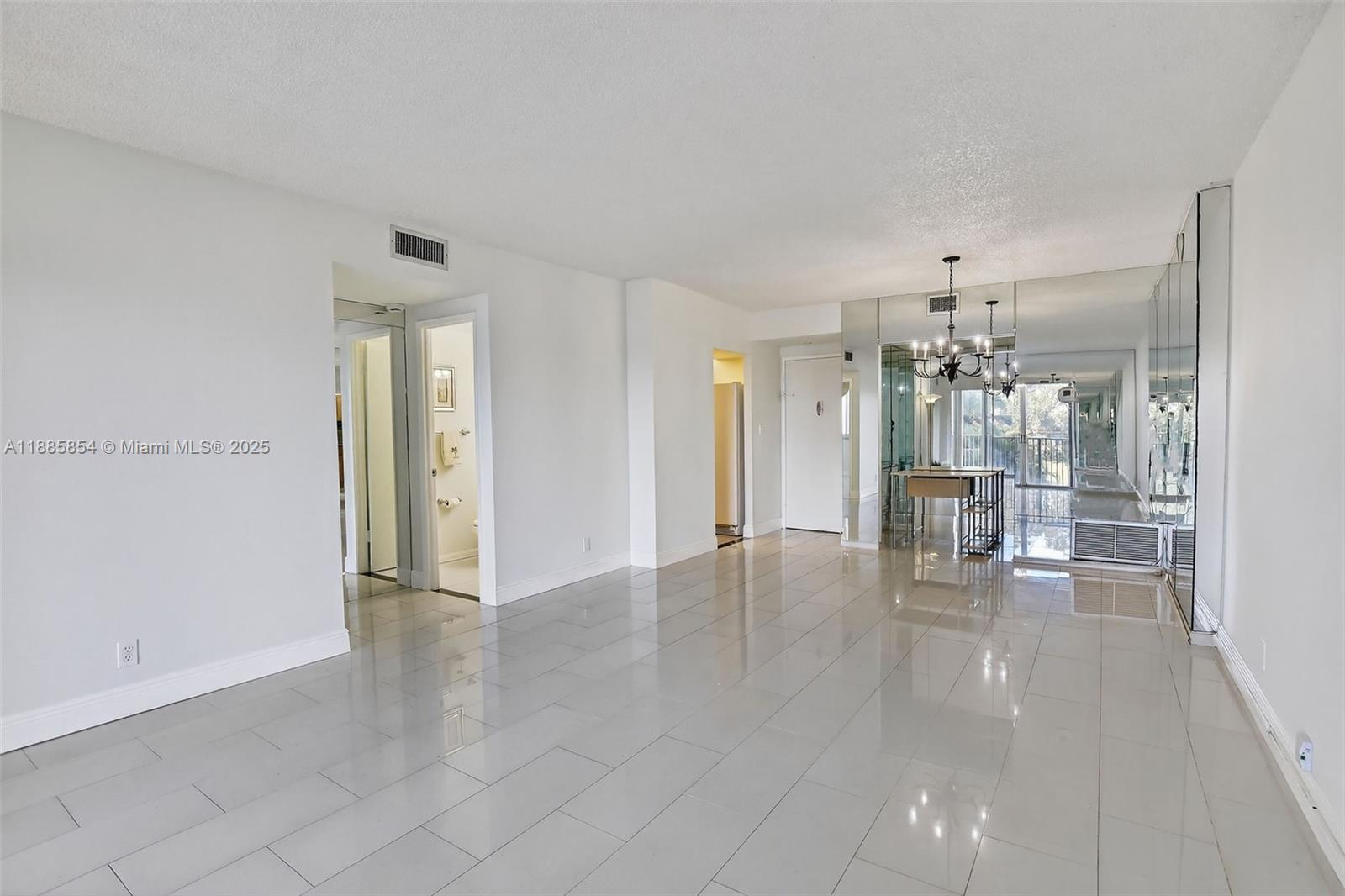 308 1 / 2 844 sq. ft. $ 2025-09-27 0 Photo
