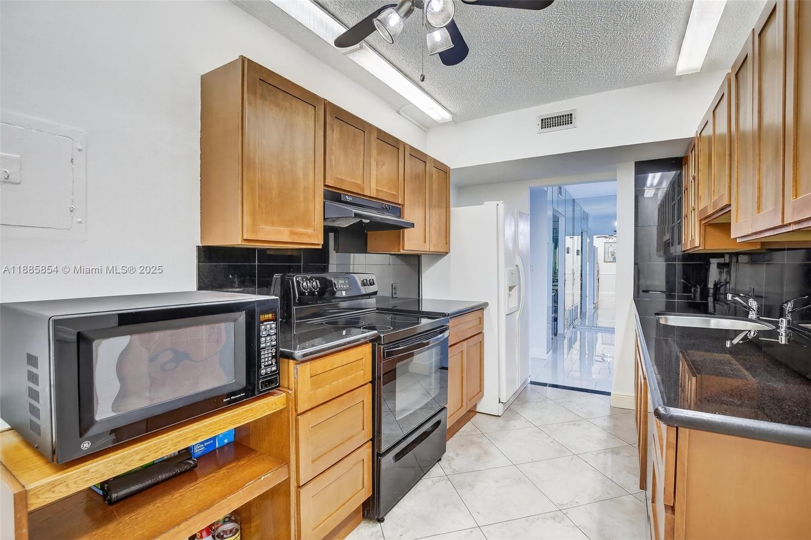 308 1 / 2 844 sq. ft. $ 2025-09-27 0 Photo
