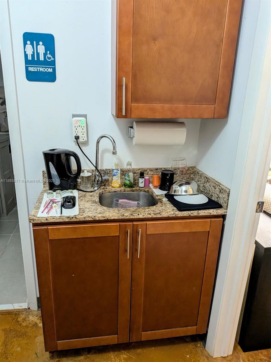 20  /   sq. ft. $ 2025-09-27 0 foto