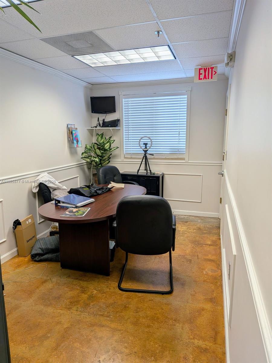 20  /   sq. ft. $ 2025-09-27 0 foto
