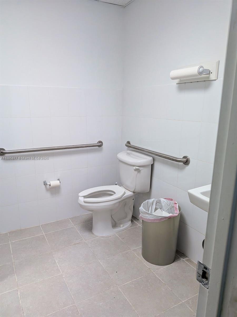 20  /   sq. ft. $ 2025-09-27 0 foto