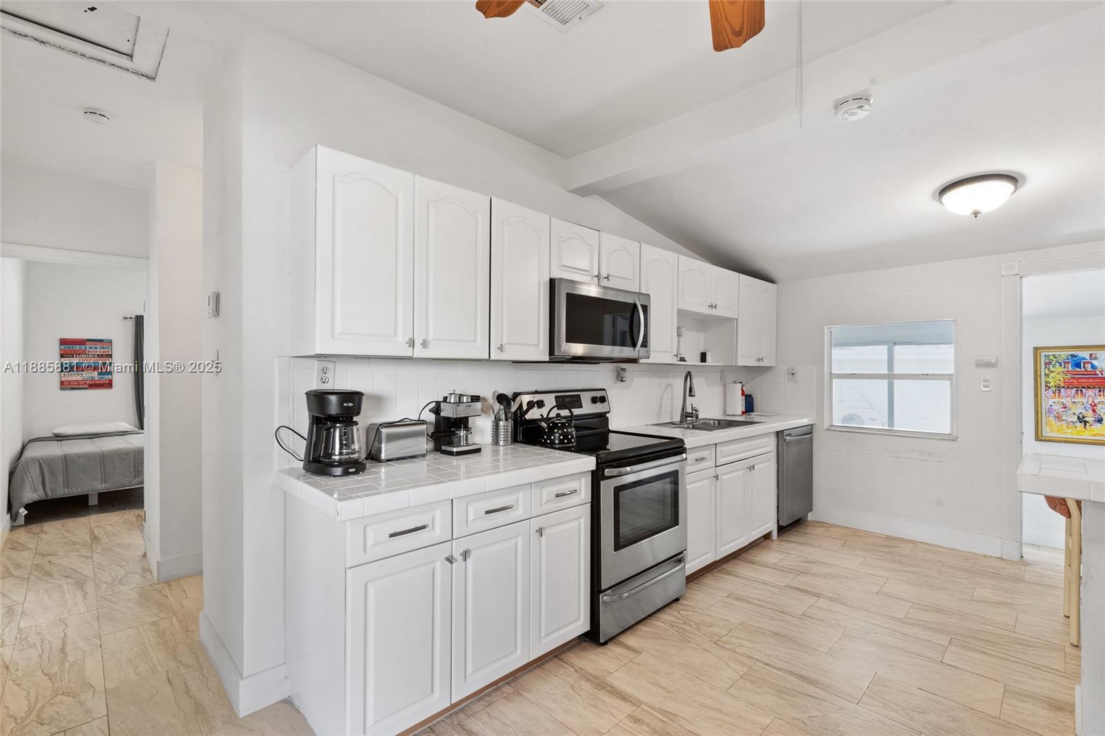   /  2174 sq. ft. $ 2025-09-27 0 Photo