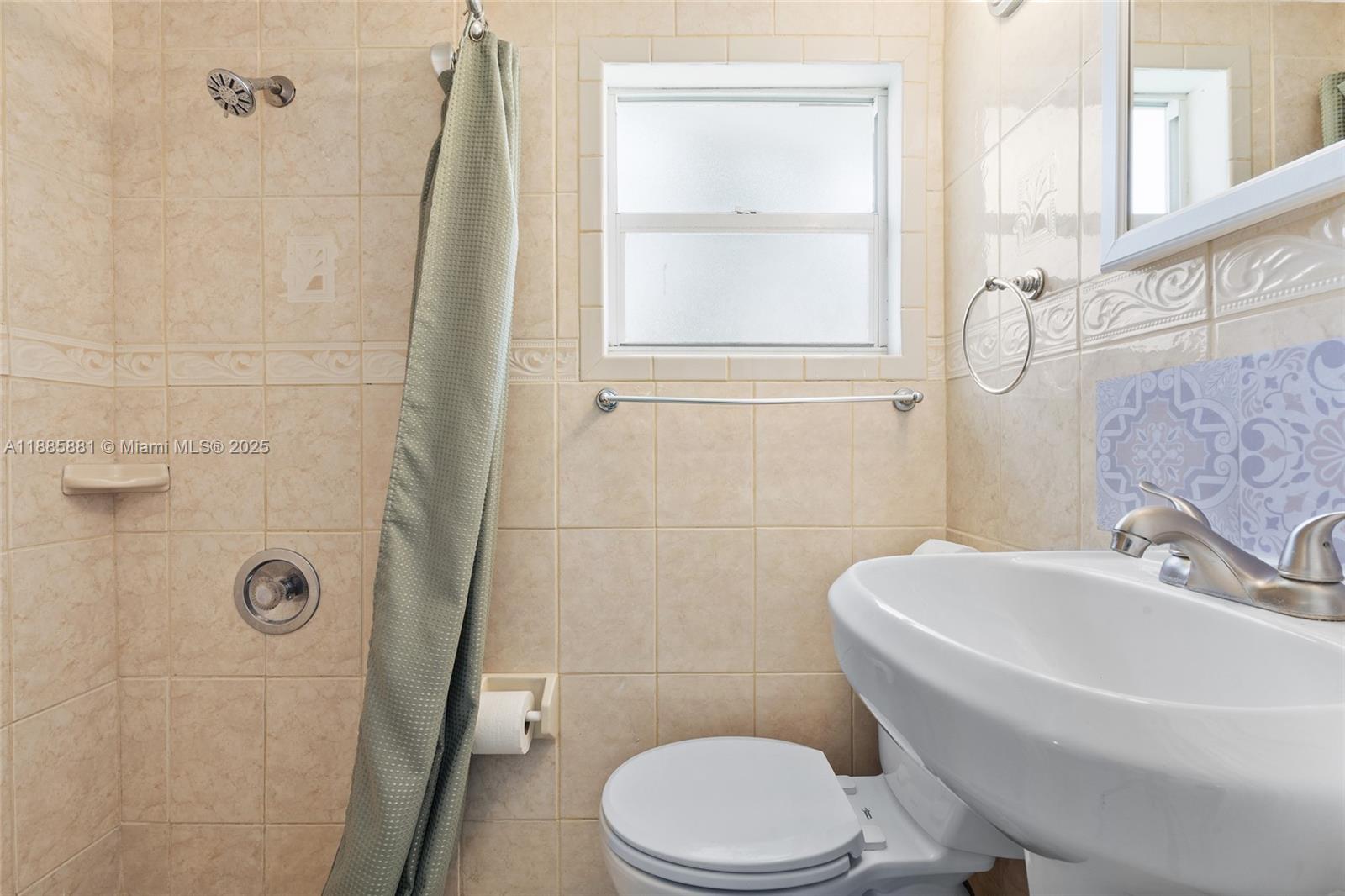   /  2174 sq. ft. $ 2025-09-27 0 Photo