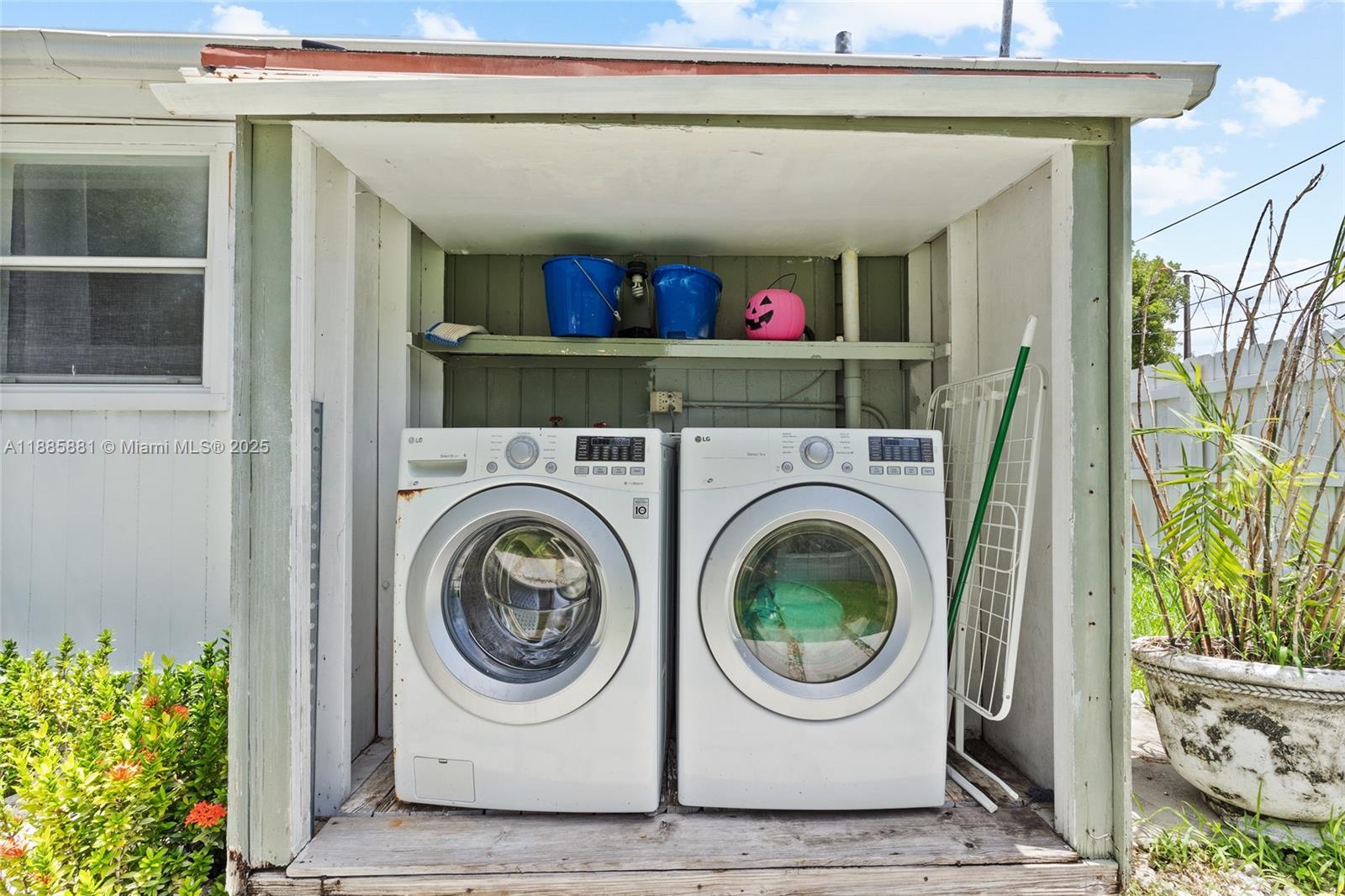   /  2174 sq. ft. $ 2025-09-27 0 Photo